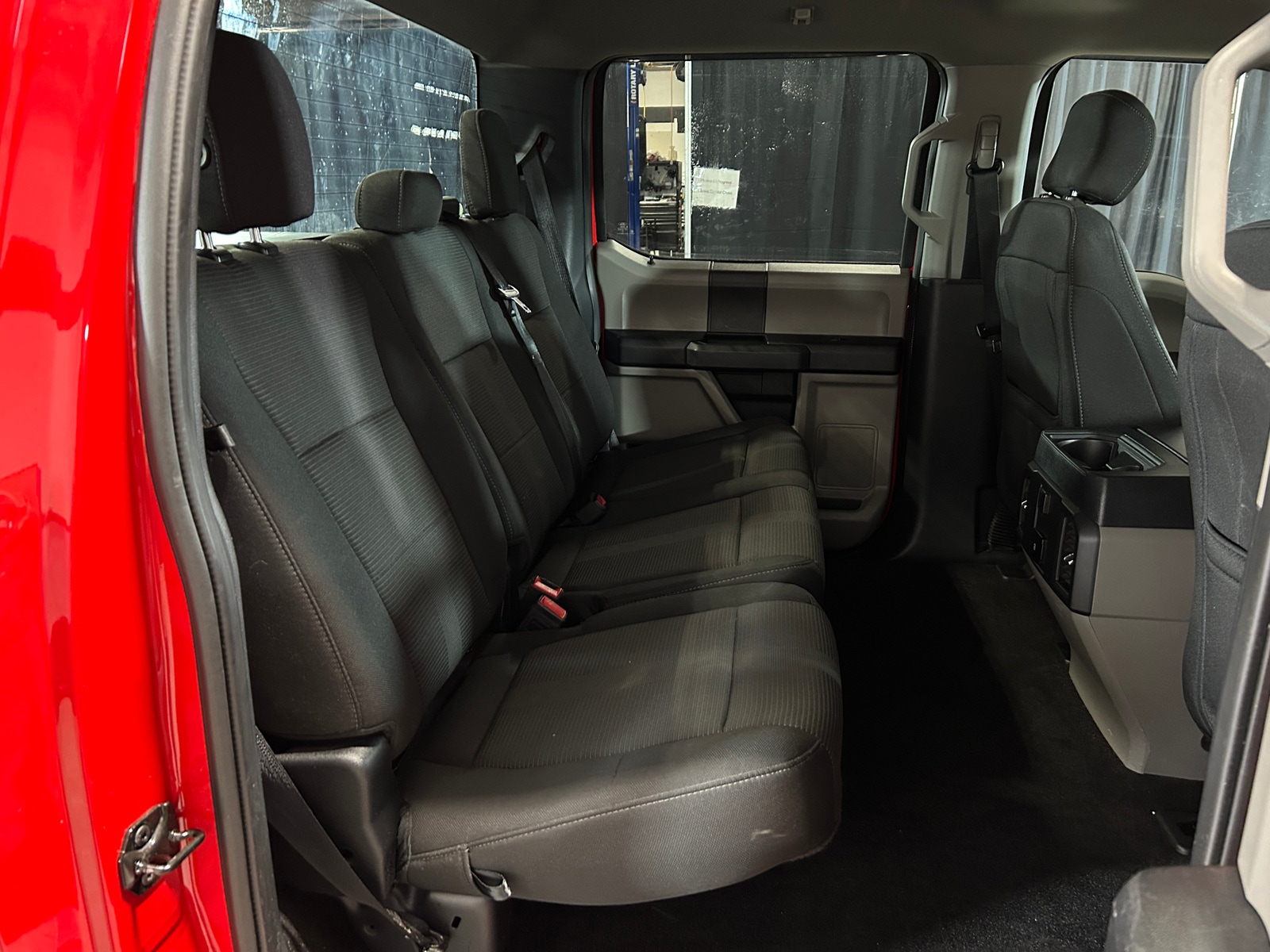 Thumbnail: 2019 Ford Econoline - 6