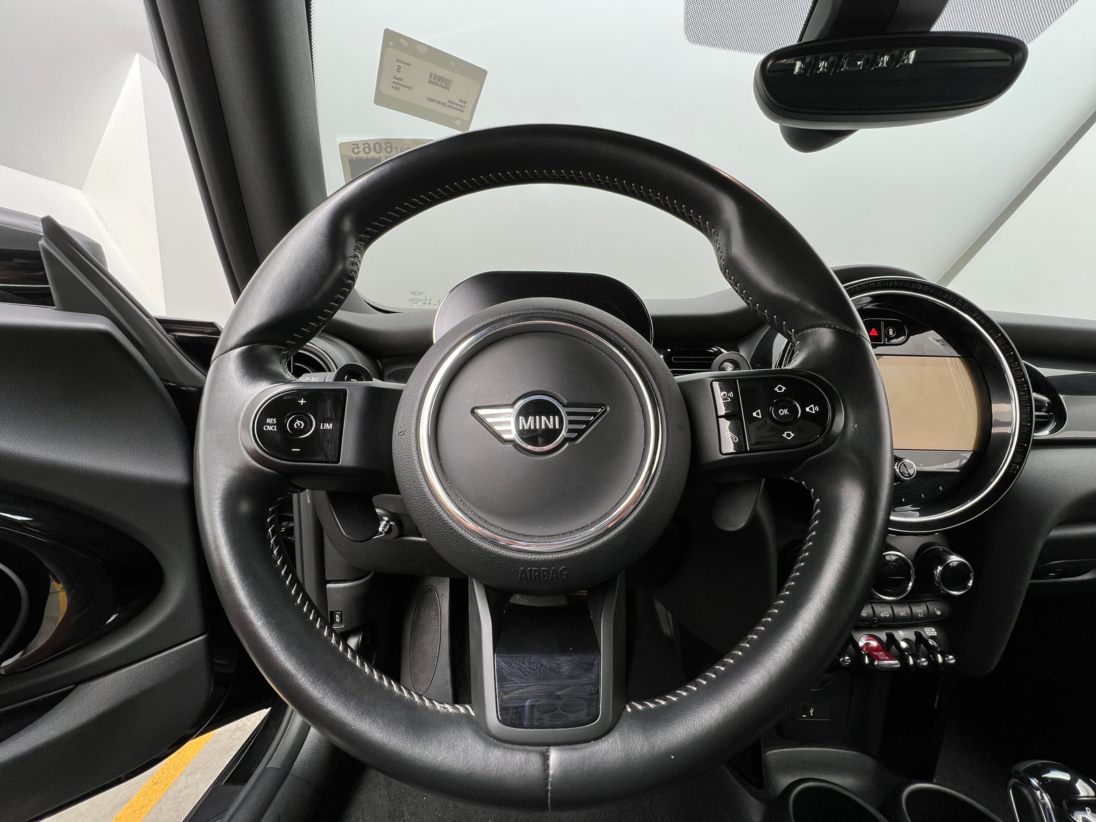 Thumbnail: 2024 MINI Cooper Convertible - 4