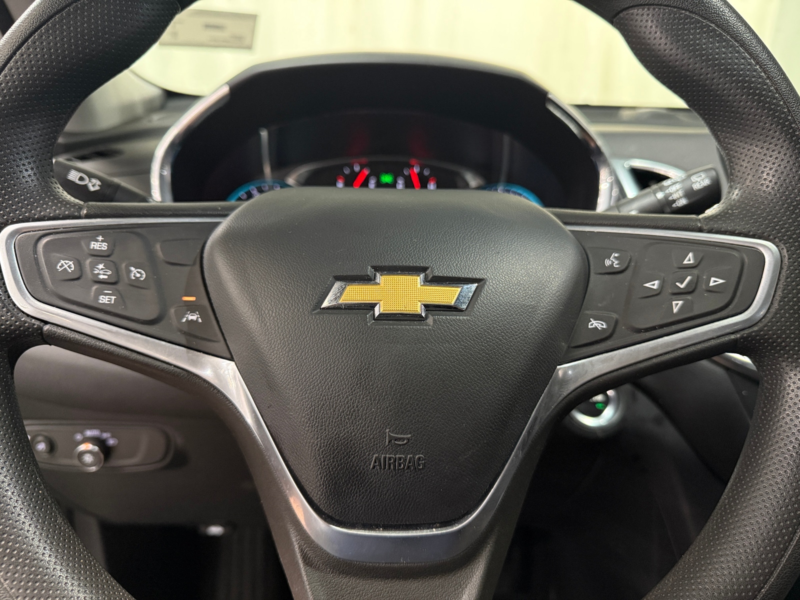 Thumbnail: 2023 Chevrolet Equinox - 5