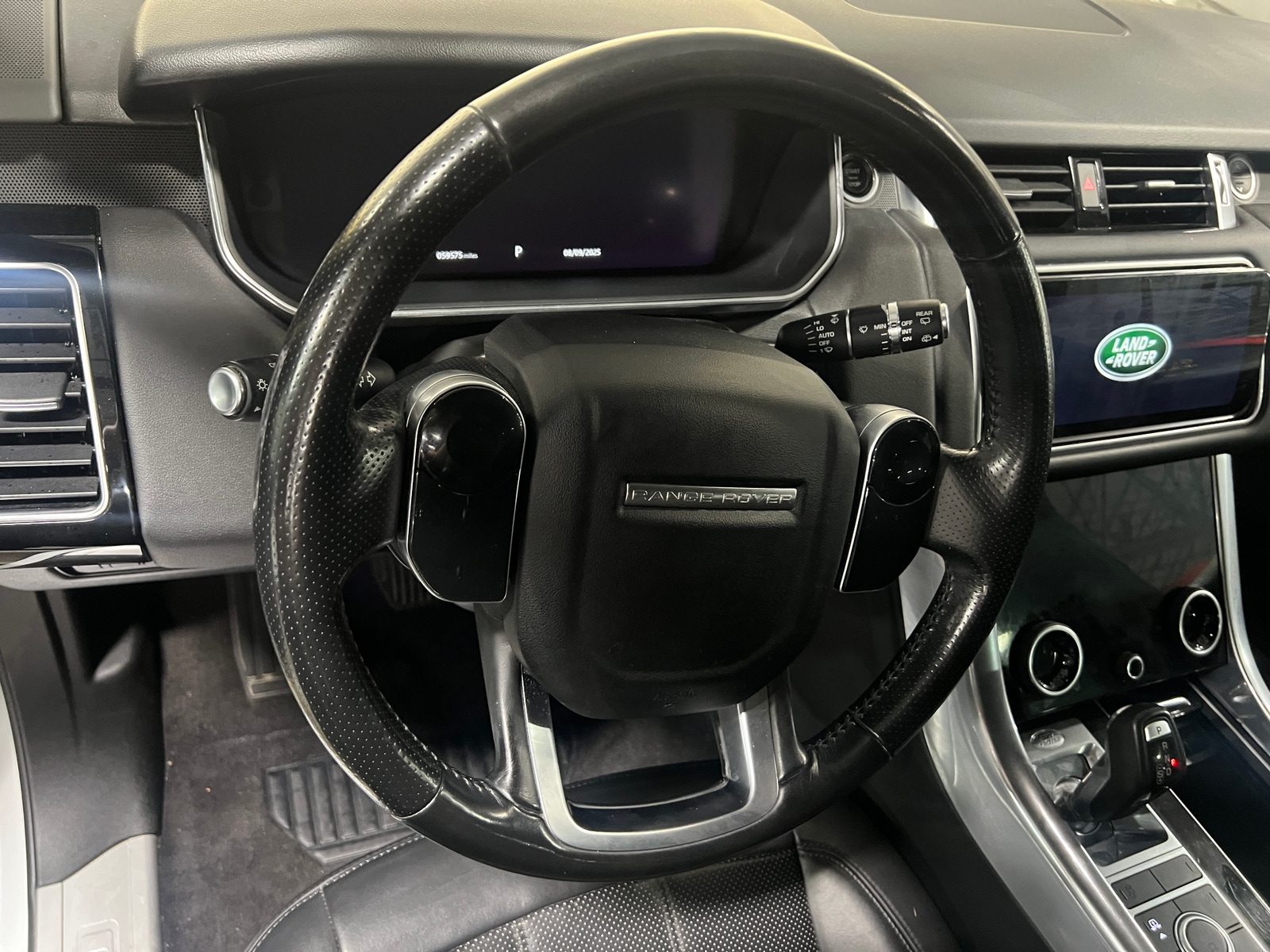 Thumbnail: 2020 Land Rover Range Rover Sport - 4