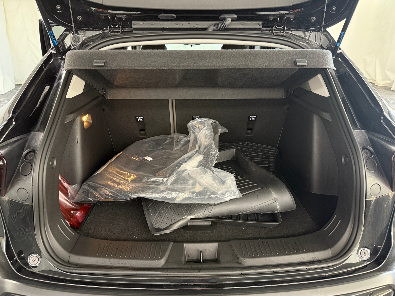 Thumbnail: 2024 Chevrolet Trax - 6