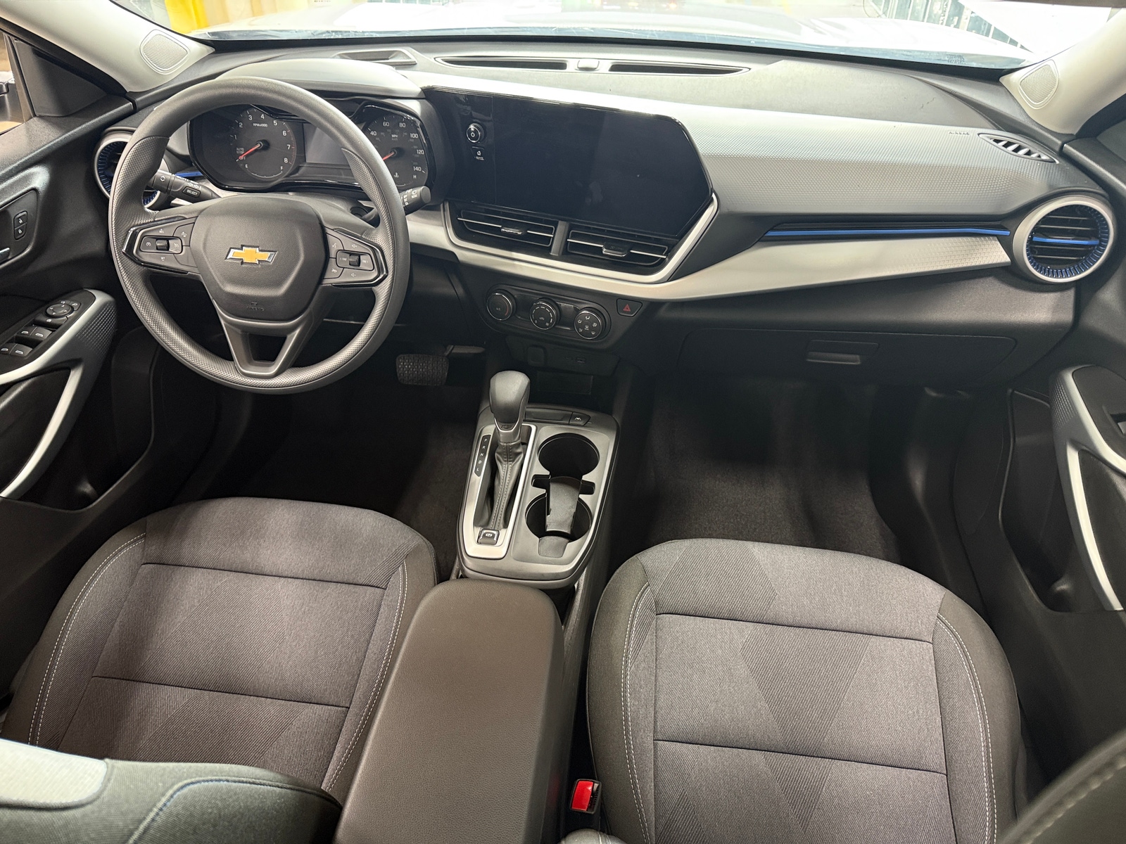 Thumbnail: 2025 Chevrolet Trax - 3
