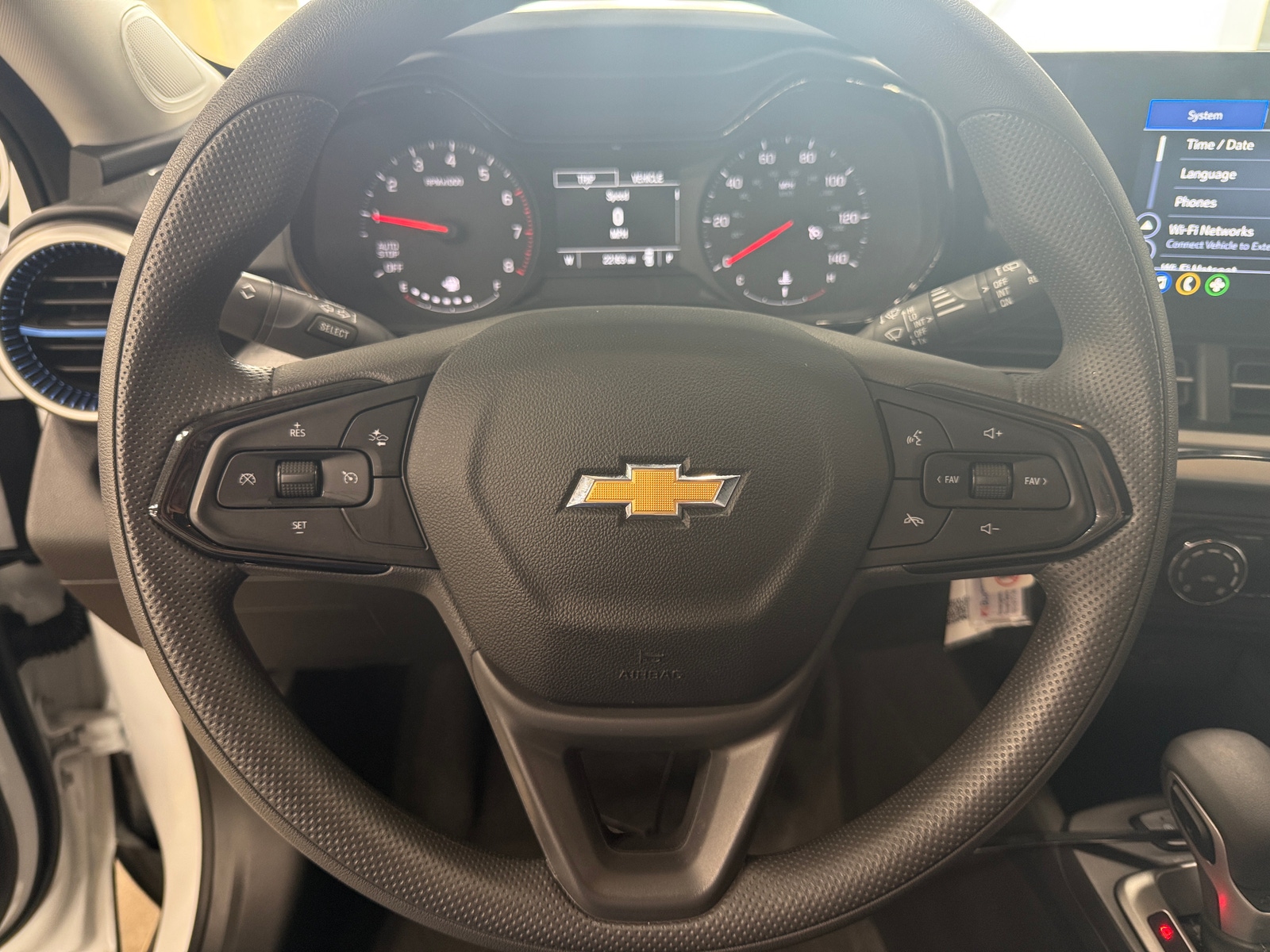 Thumbnail: 2025 Chevrolet Trax - 5