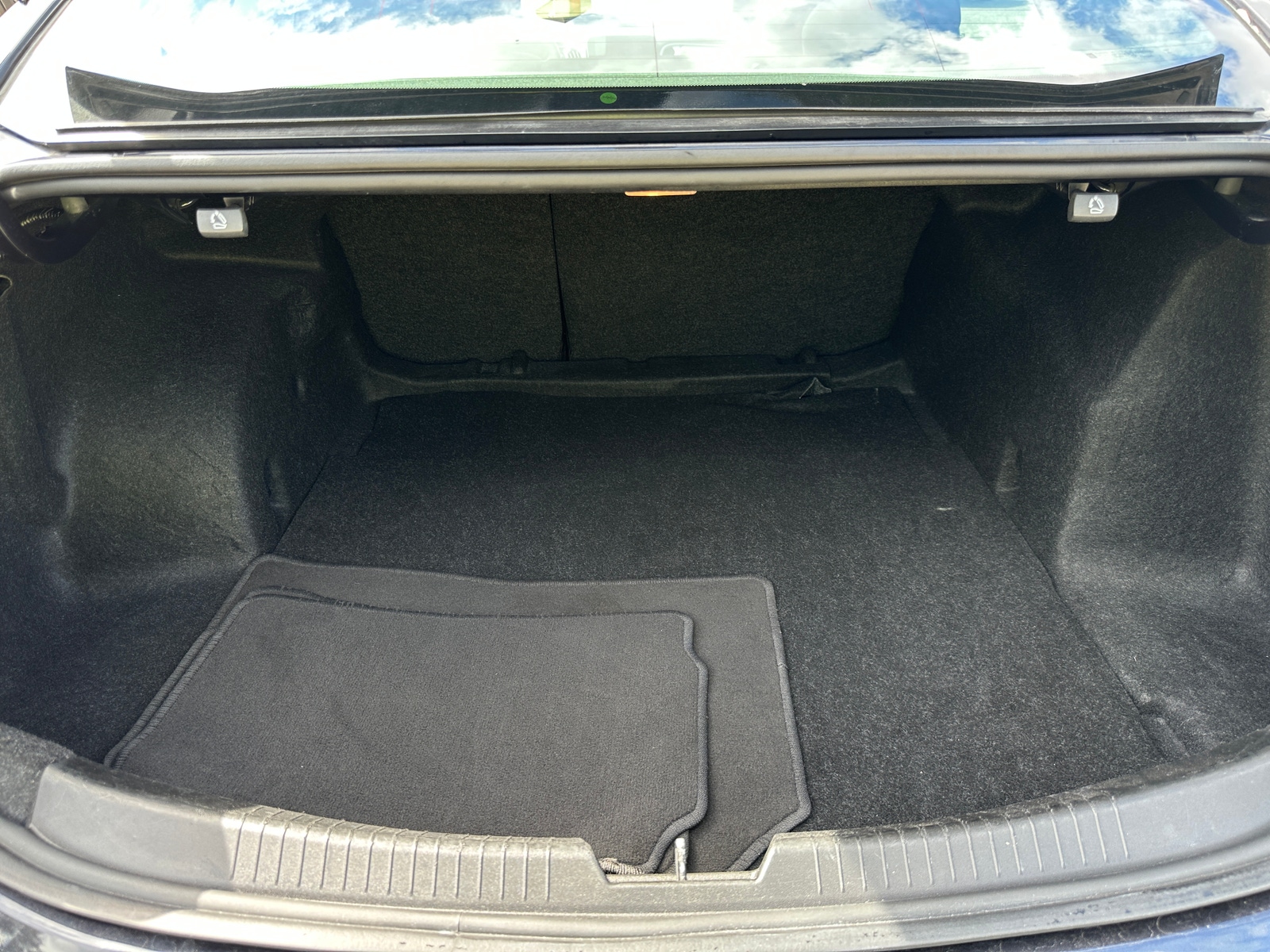 Thumbnail: 2023 Chevrolet Malibu - 7