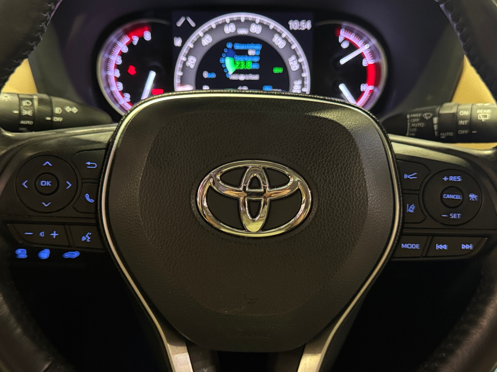 Thumbnail: 2019 Toyota RAV4 - 4