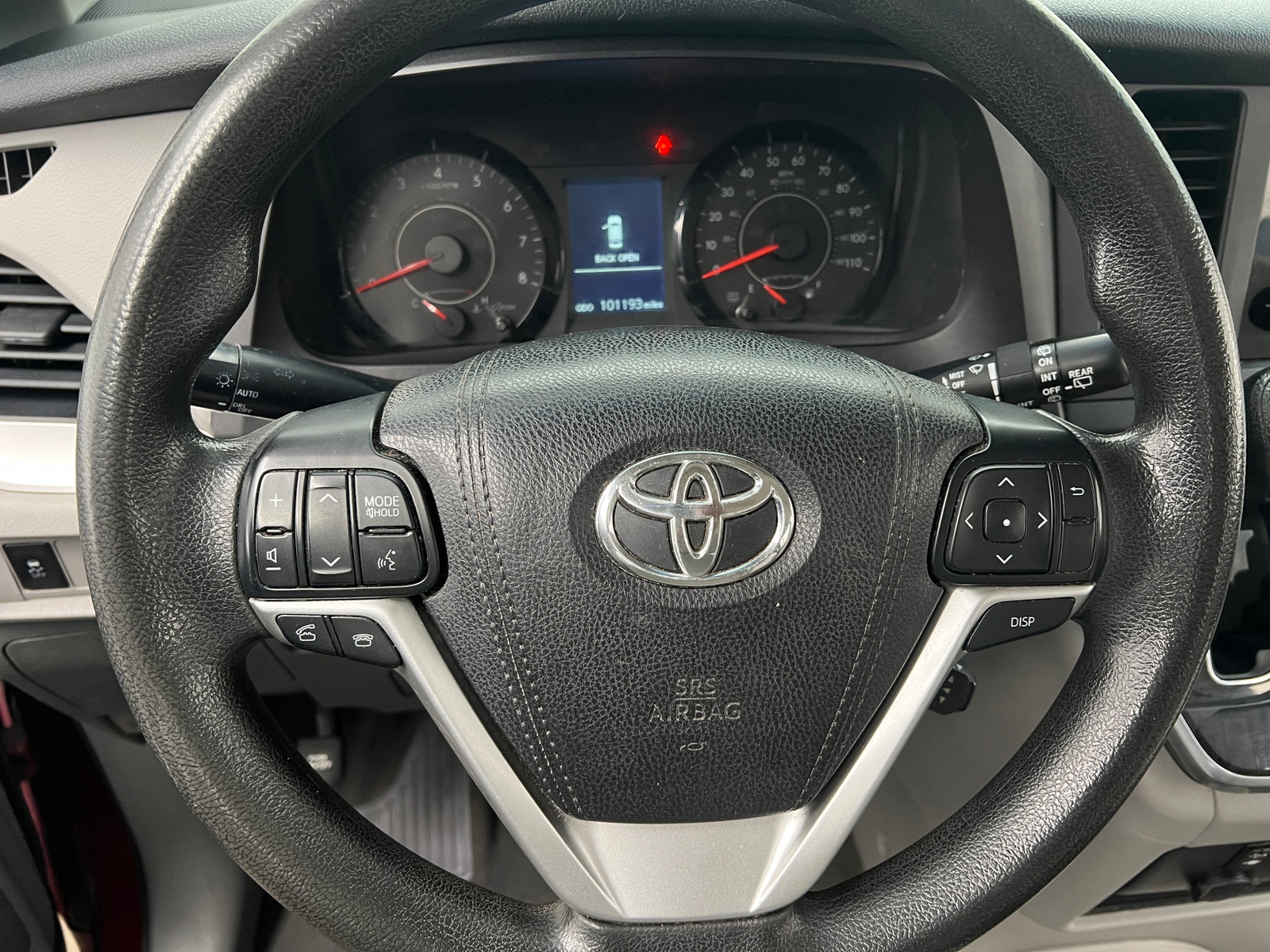 Thumbnail: 2017 Toyota Sienna - 5