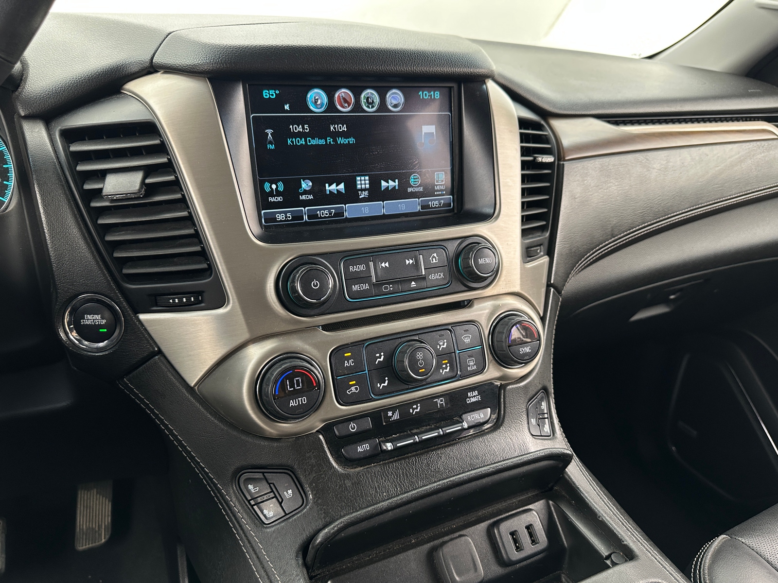 Thumbnail: 2020 GMC Yukon XL - 3