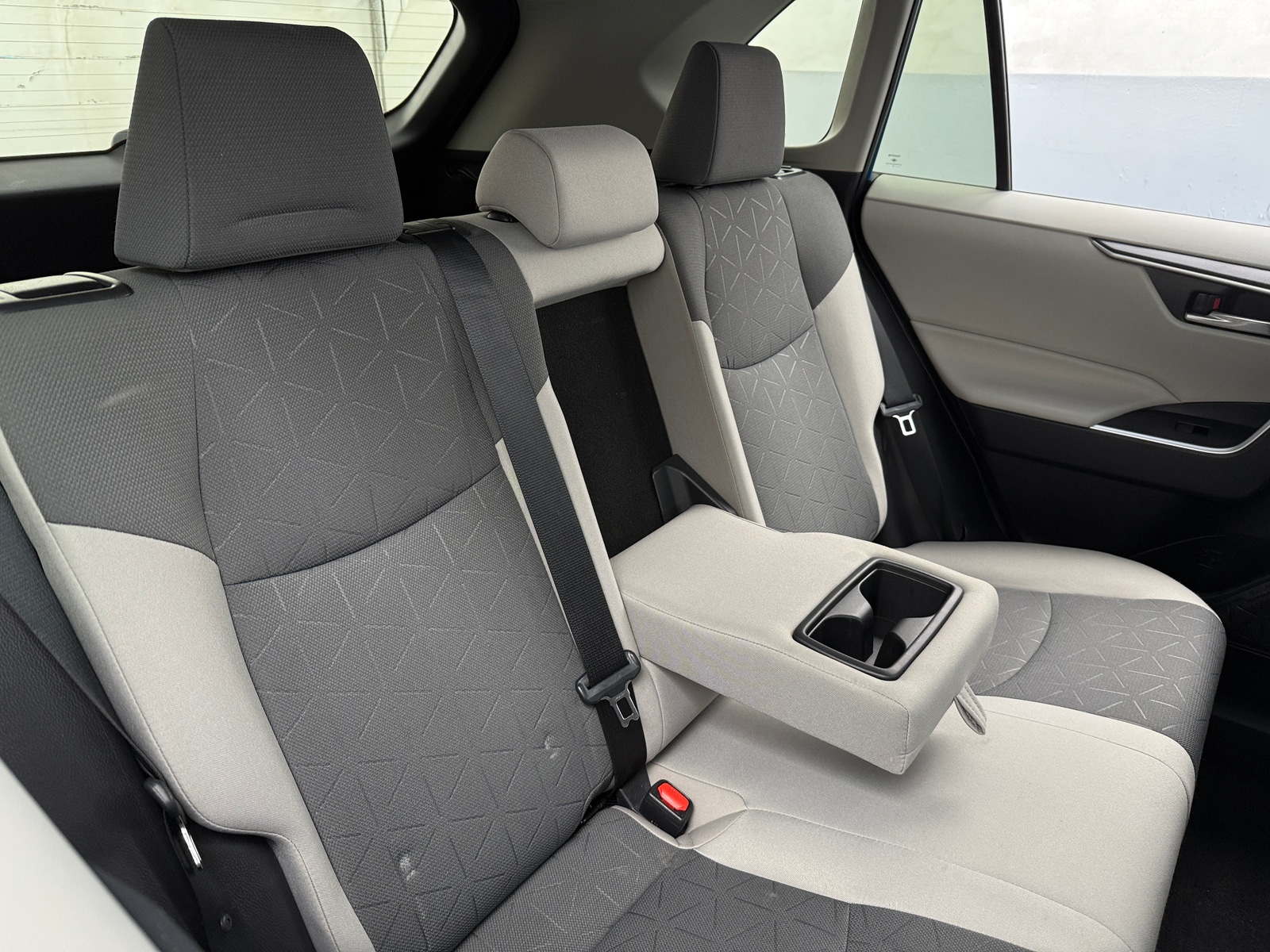 Thumbnail: 2019 Toyota RAV4 - 6