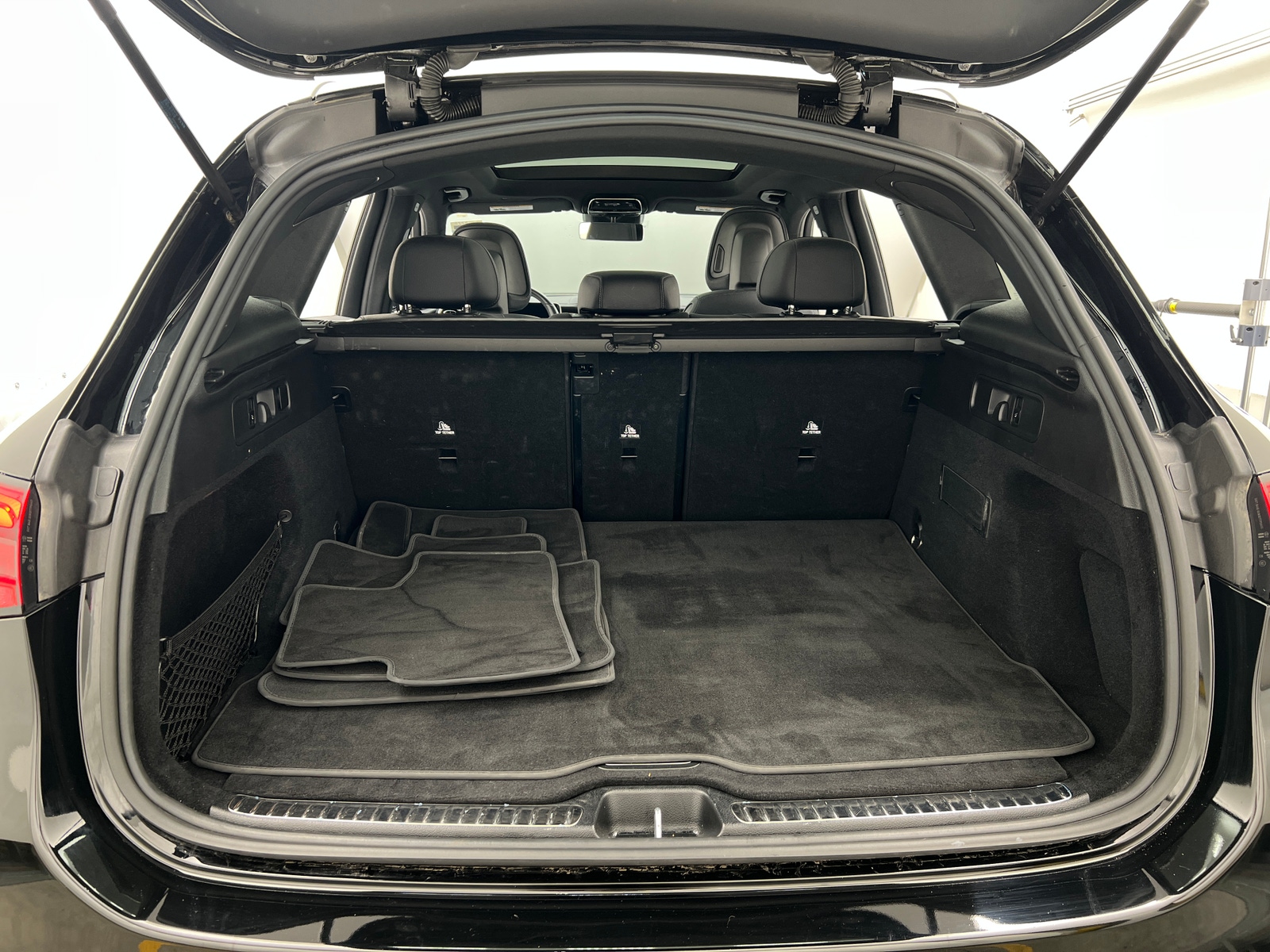 Thumbnail: 2024 Mercedes-Benz GLC - 6