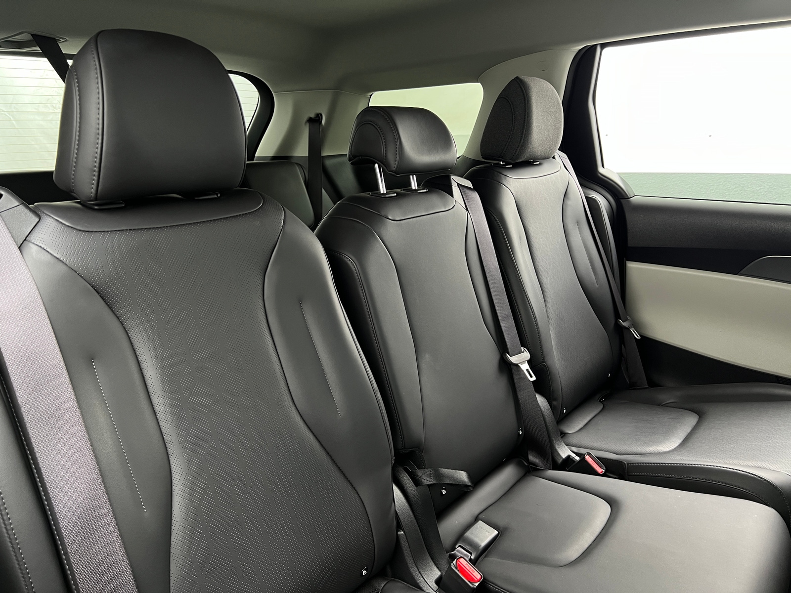 Thumbnail: 2024 Kia Carnival - 5