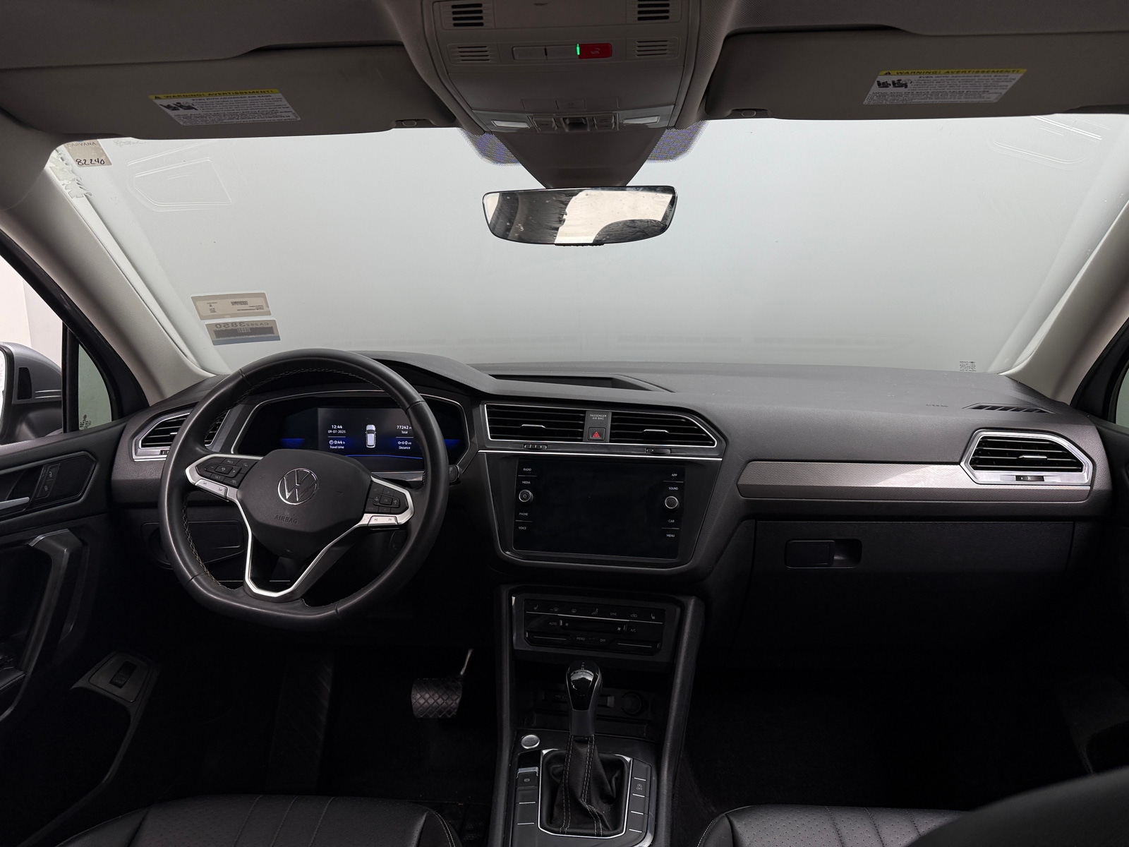 Thumbnail: 2022 Volkswagen Tiguan - 2