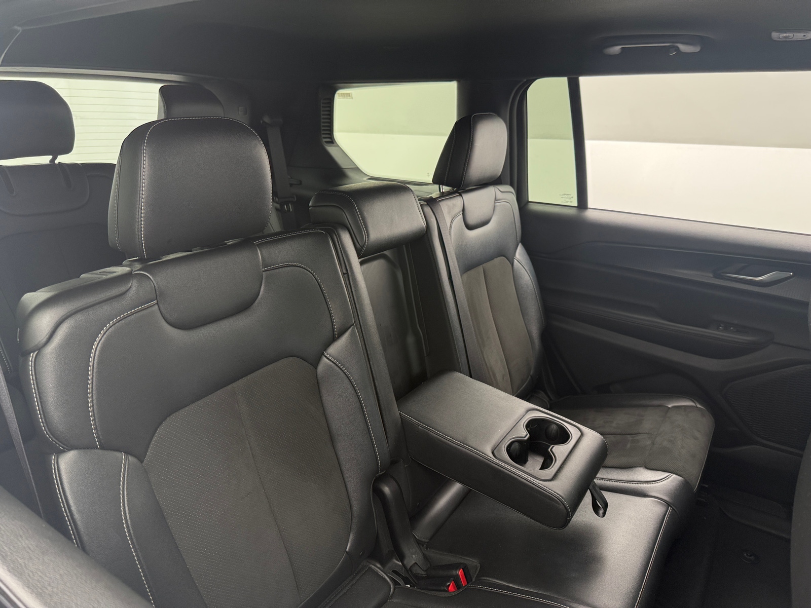 Thumbnail: 2024 Jeep Grand Cherokee L - 5