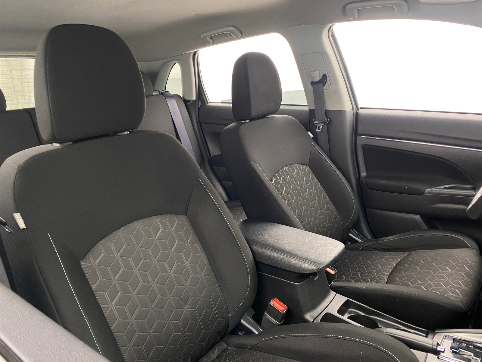 Thumbnail: 2021 Mitsubishi Outlander Sport - 2