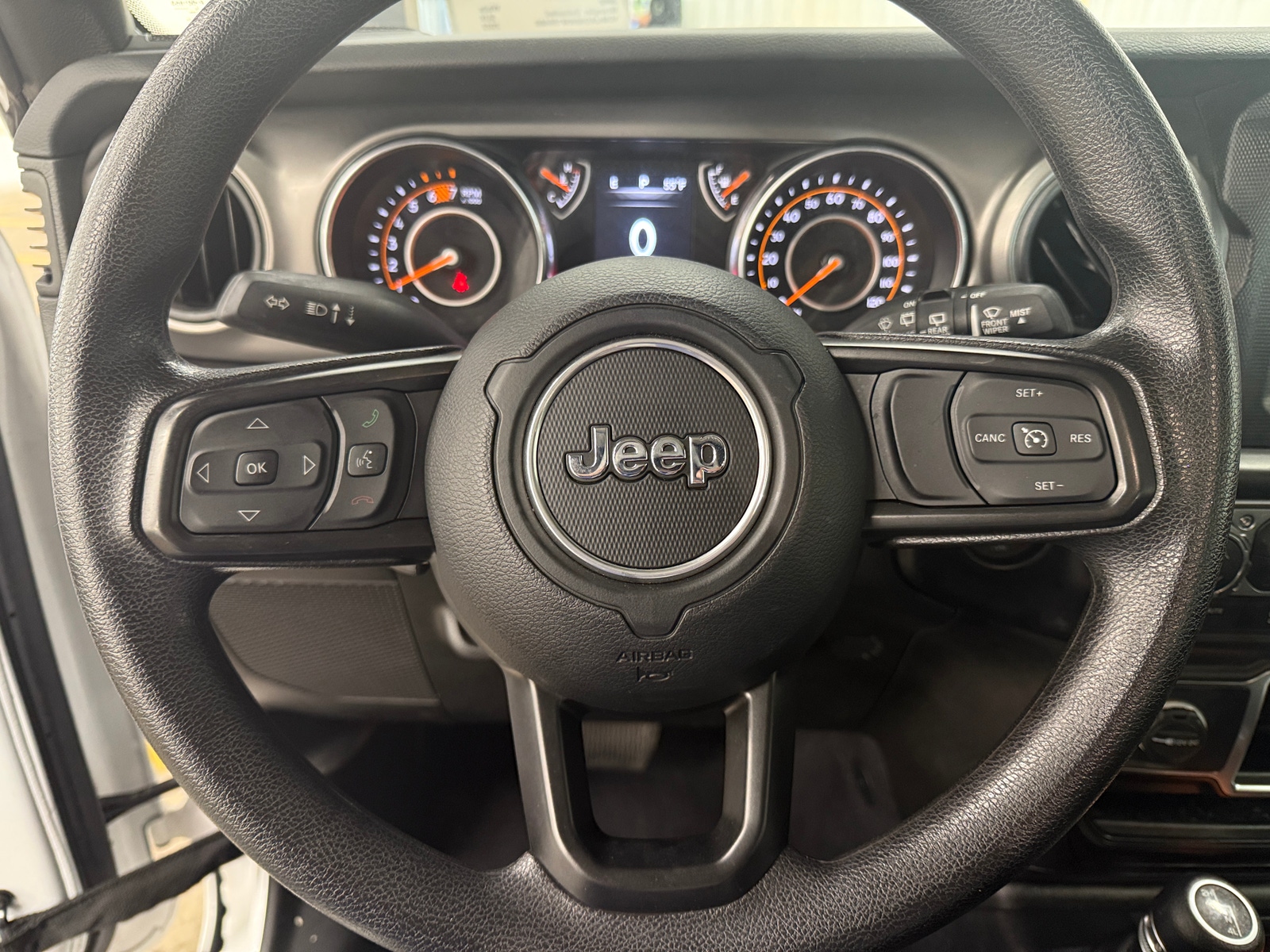 Thumbnail: 2022 Jeep Wrangler - 5