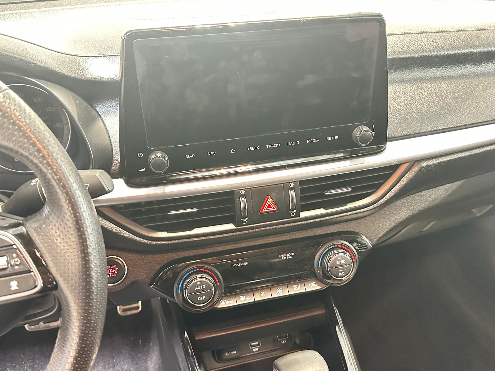 Thumbnail: 2023 Kia Forte - 4