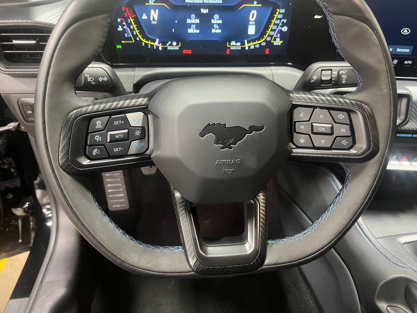 Thumbnail: 2025 Ford Mustang - 4