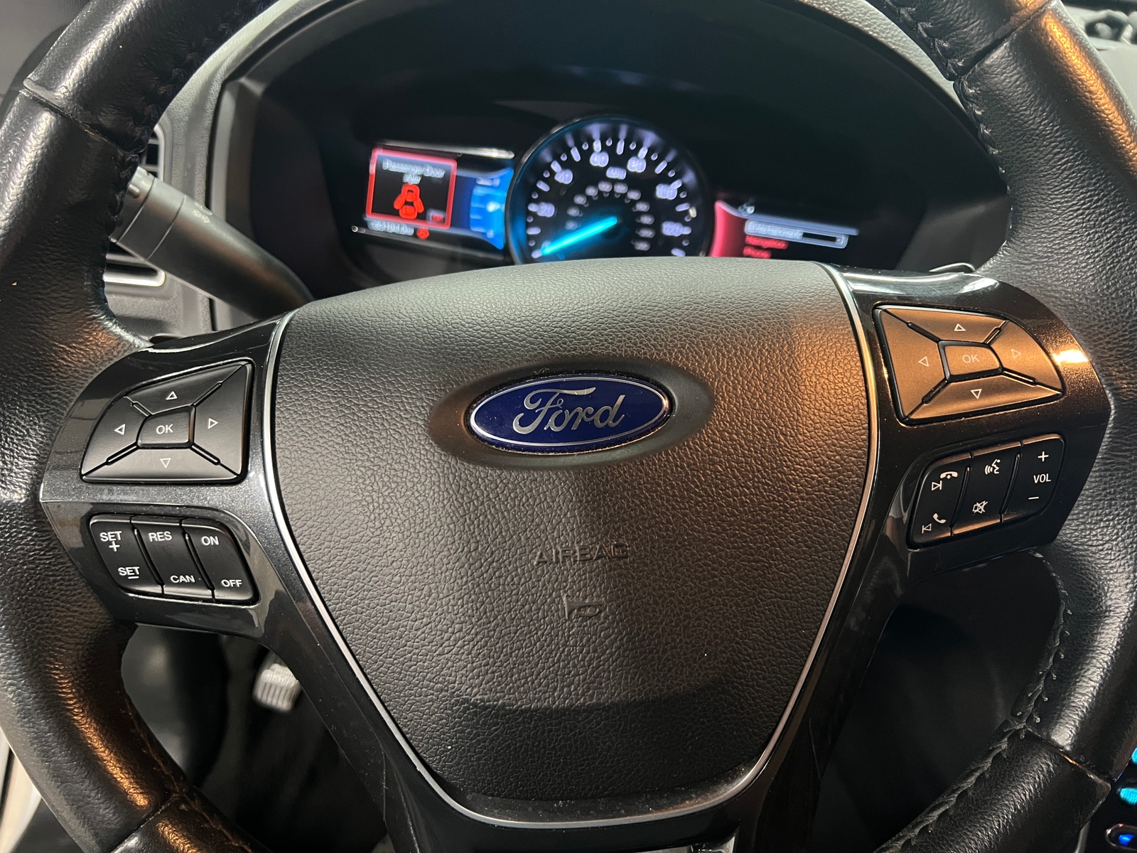 Thumbnail: 2017 Ford Explorer - 4