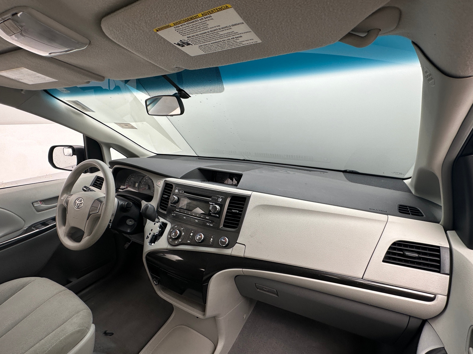 Thumbnail: 2011 Toyota Sienna - 3