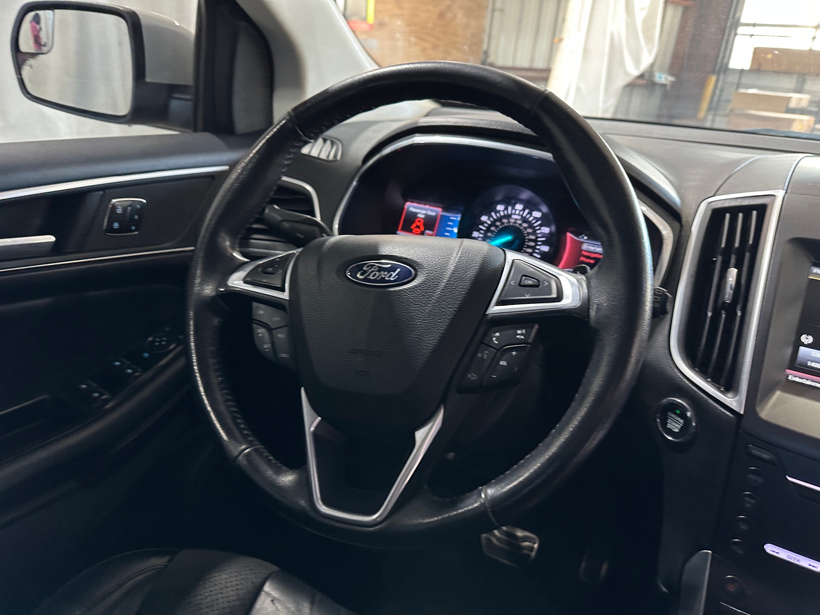Thumbnail: 2015 Ford Edge - 4