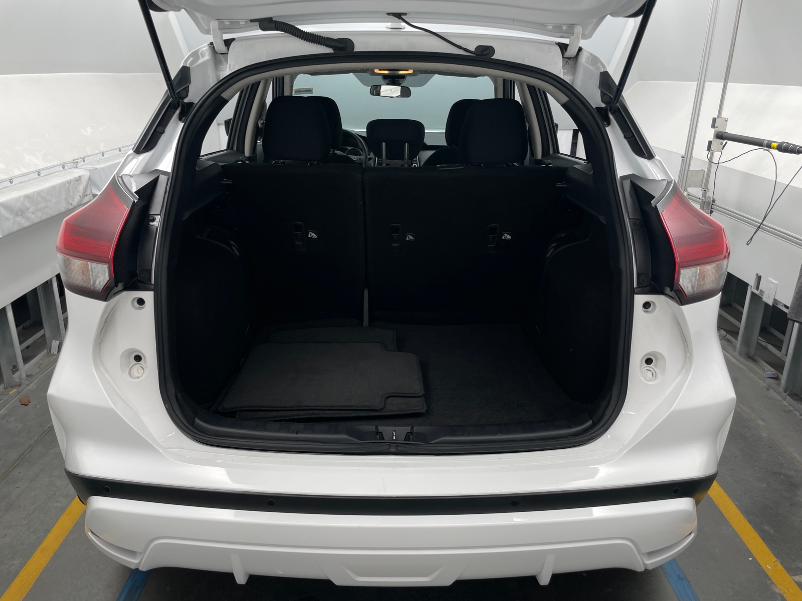 Thumbnail: 2024 Nissan Kicks - 7
