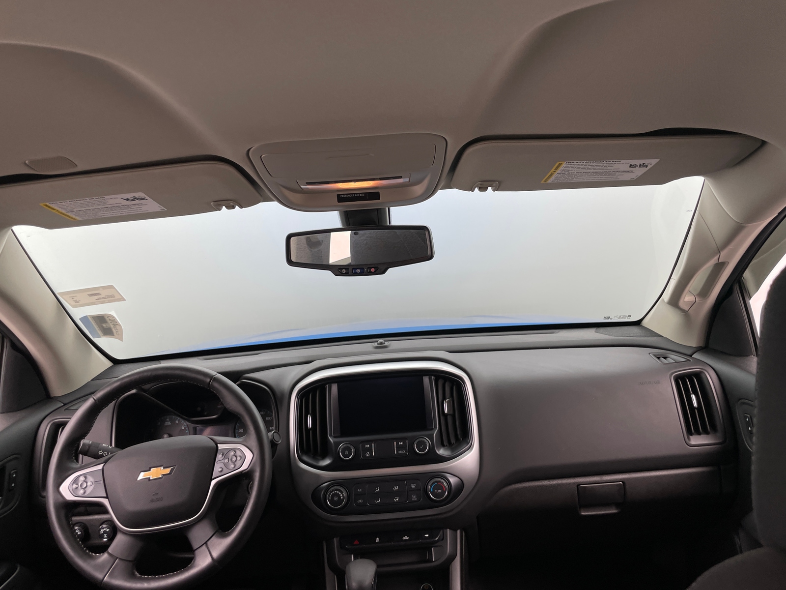 Thumbnail: 2022 Chevrolet Colorado - 3
