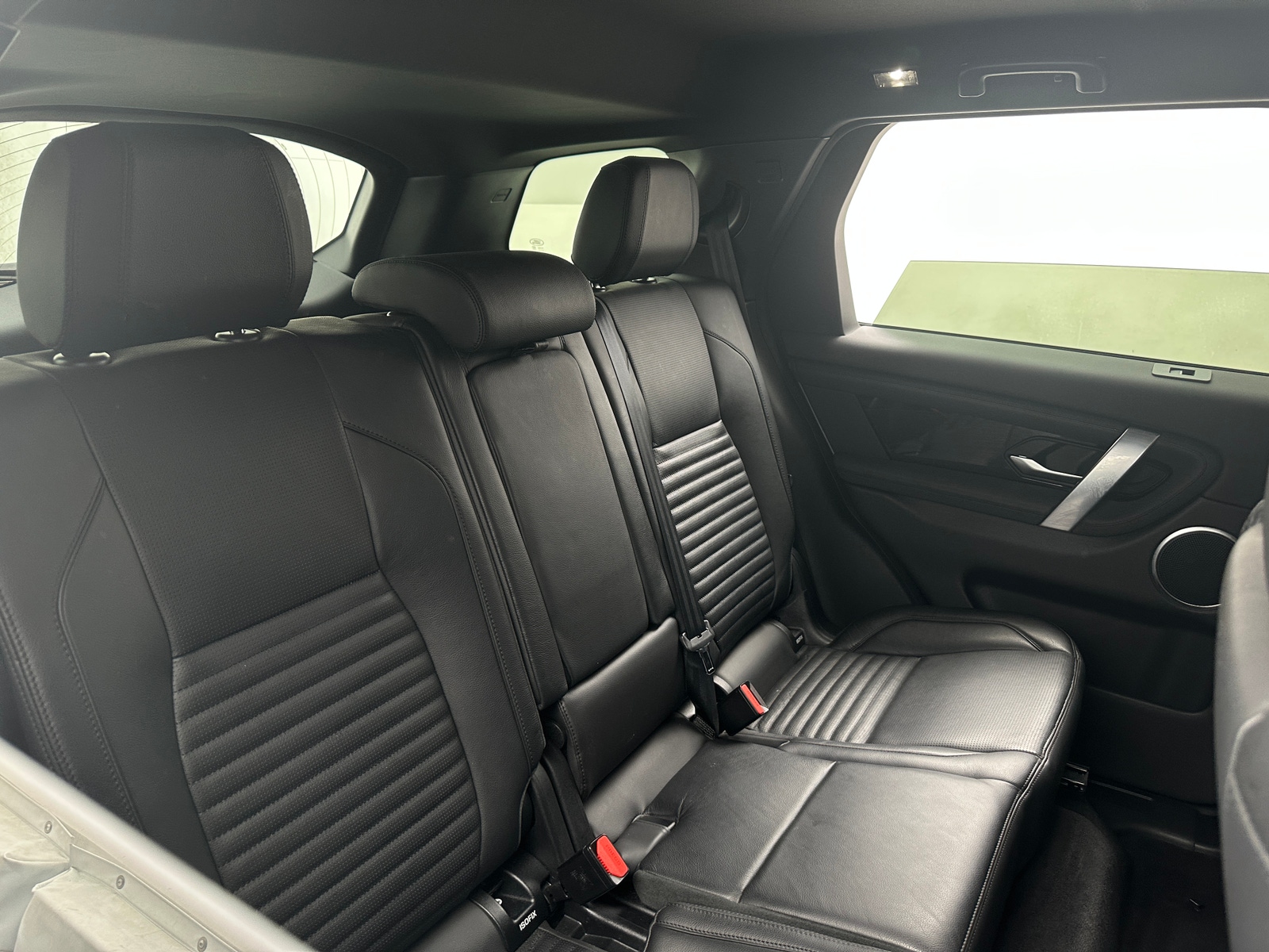 Thumbnail: 2020 Land Rover Discovery Sport - 5