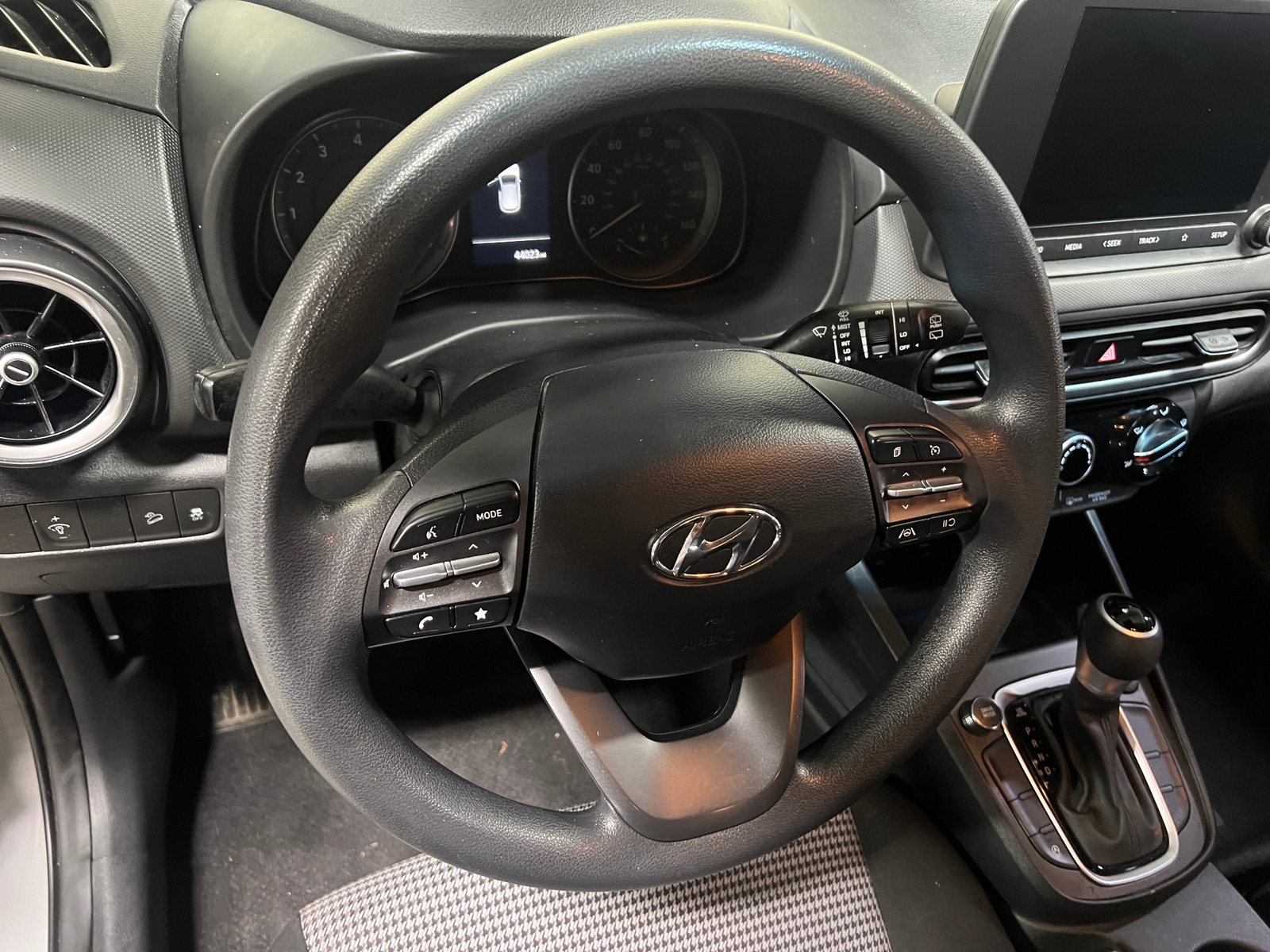 Thumbnail: 2022 Hyundai Kona - 5