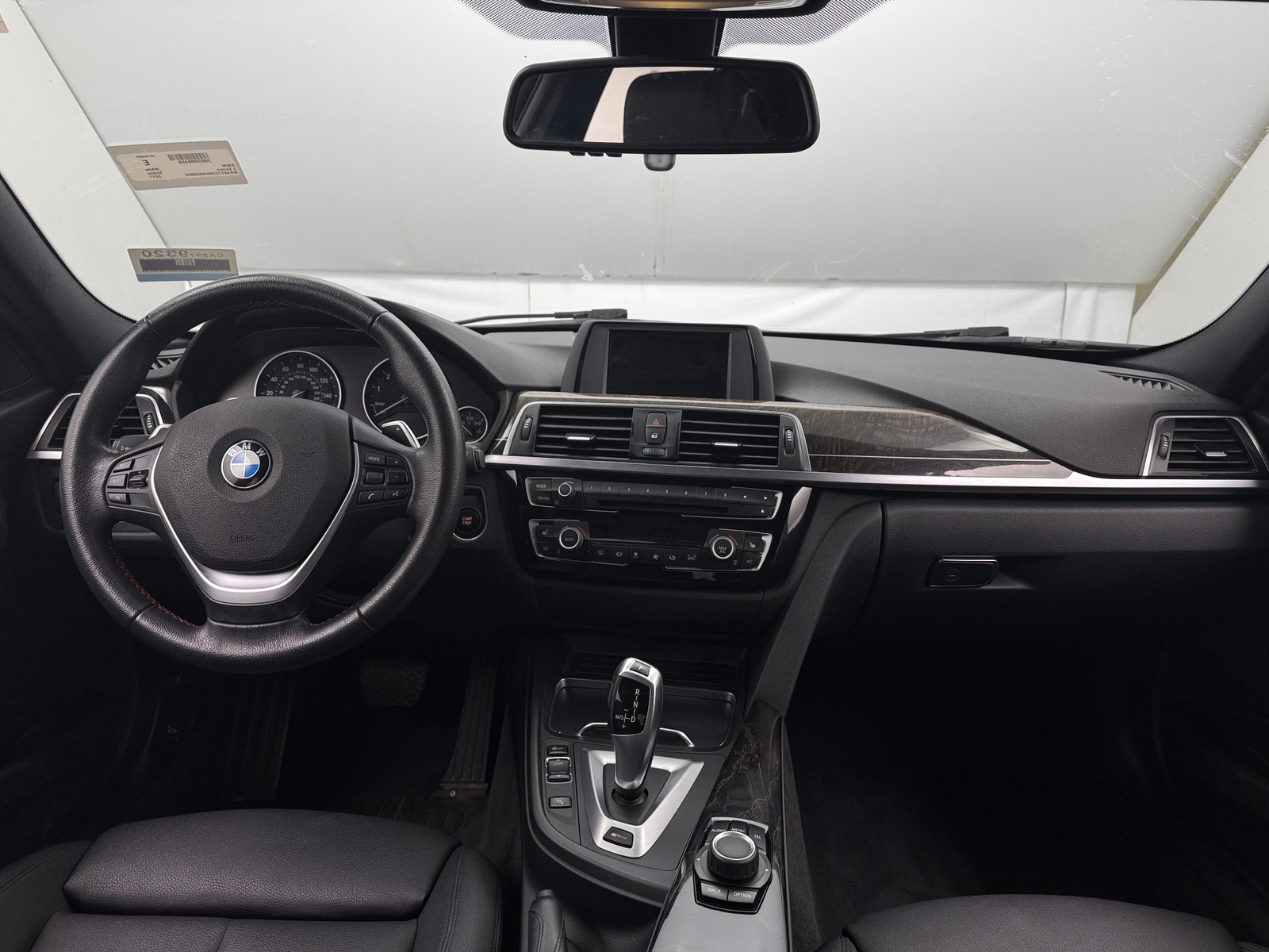 Thumbnail: 2017 BMW 3 Series - 2
