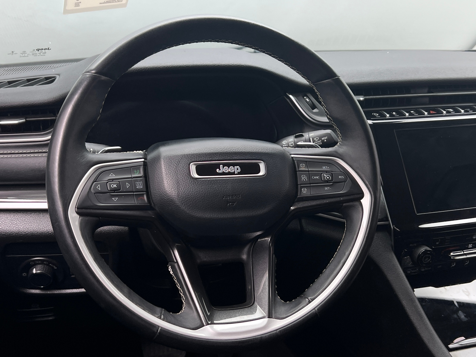 Thumbnail: 2022 Jeep Grand Cherokee L - 5