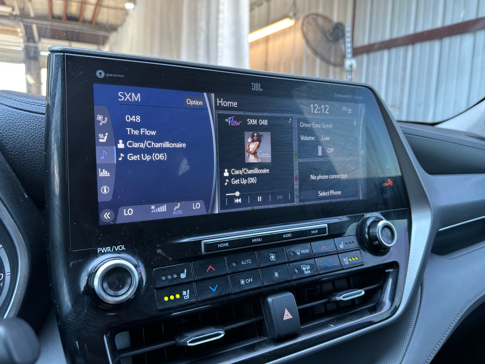 Thumbnail: 2020 Toyota Highlander - 3