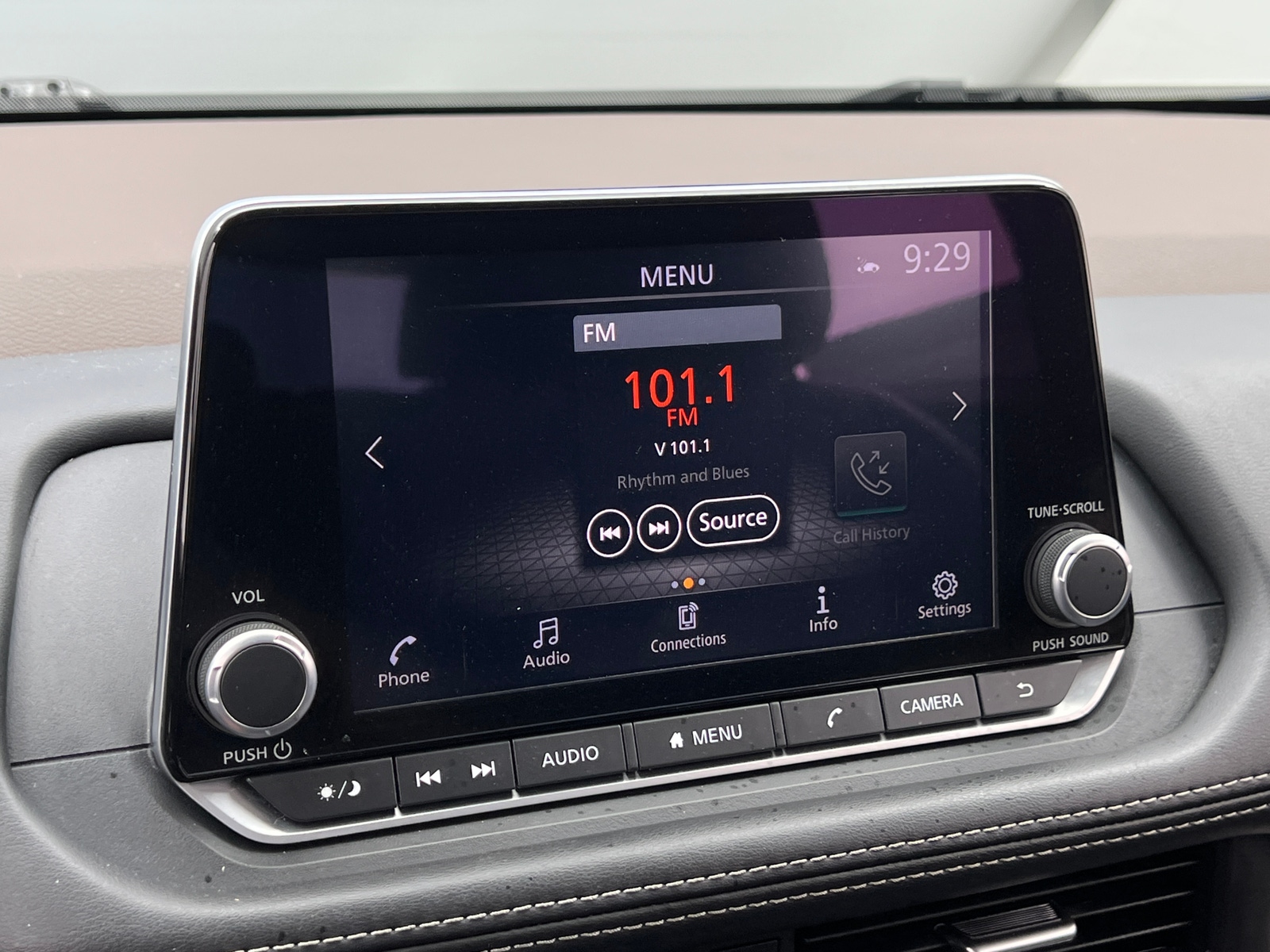 Thumbnail: 2023 Nissan Rogue - 4