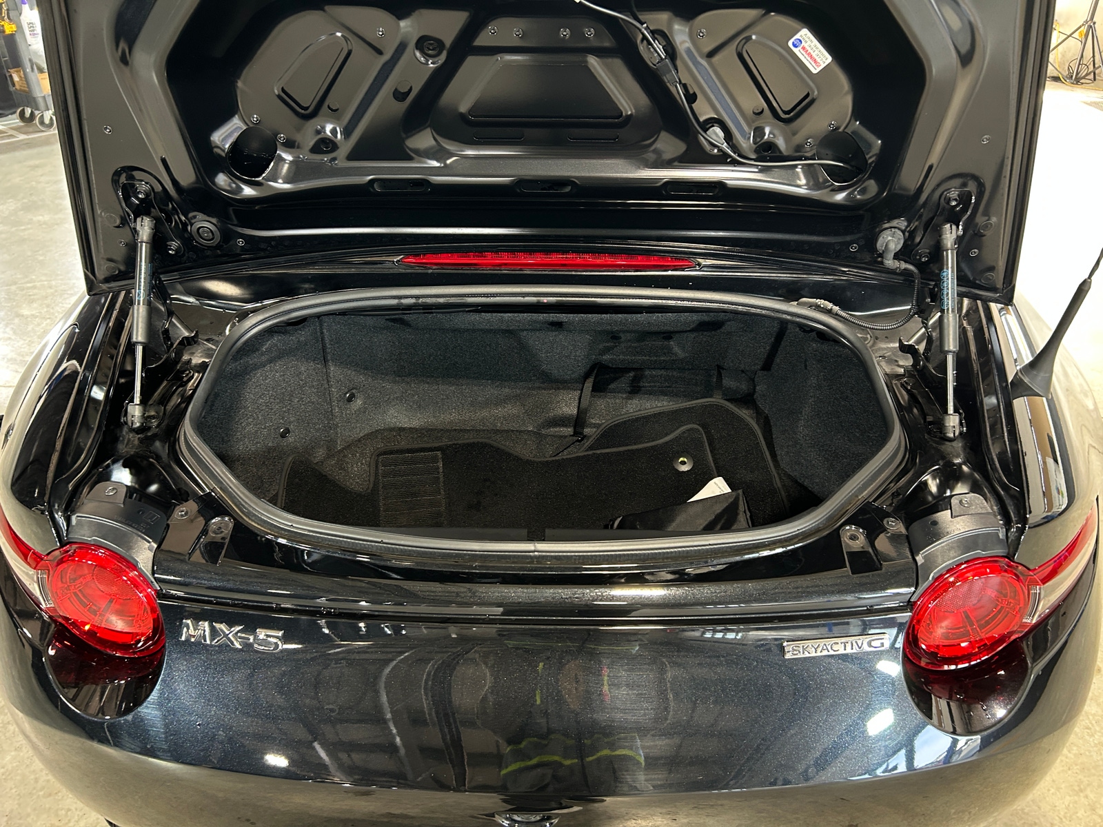 Thumbnail: 2023 Mazda MX-5 Miata - 6