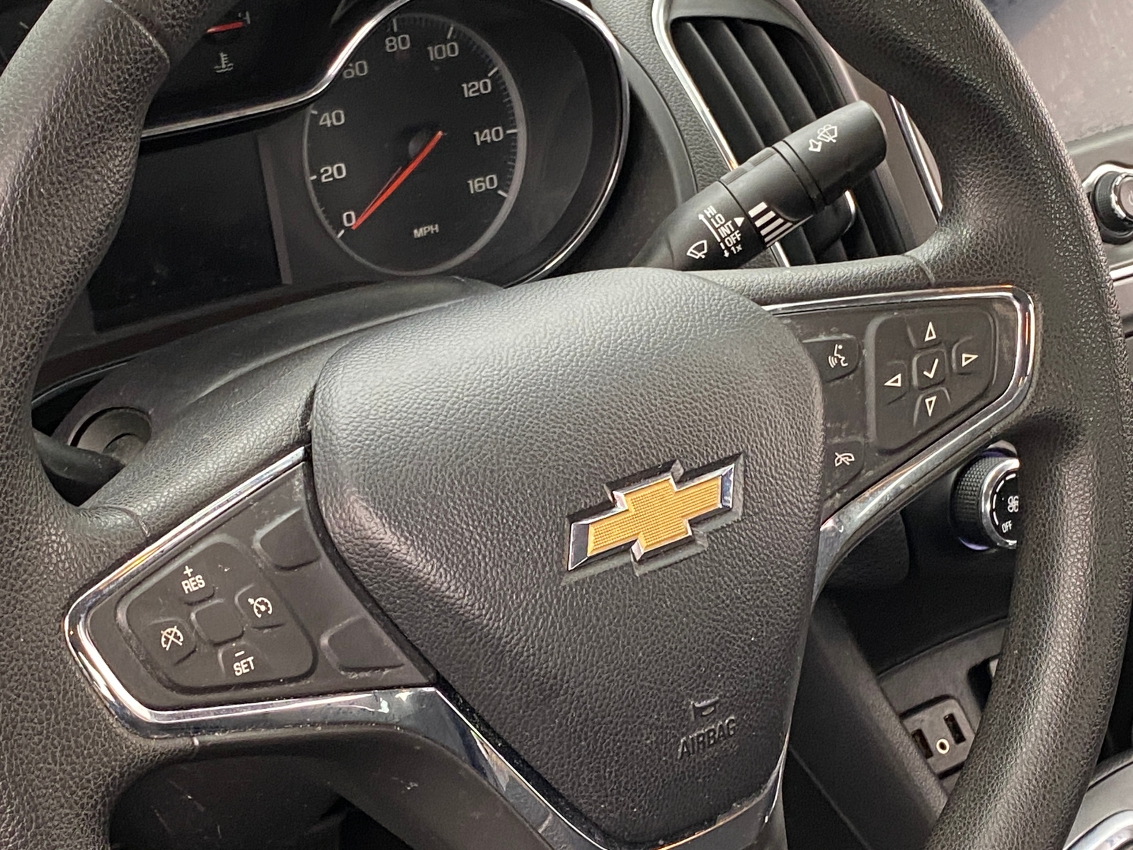 Thumbnail: 2019 Chevrolet Cruze - 5
