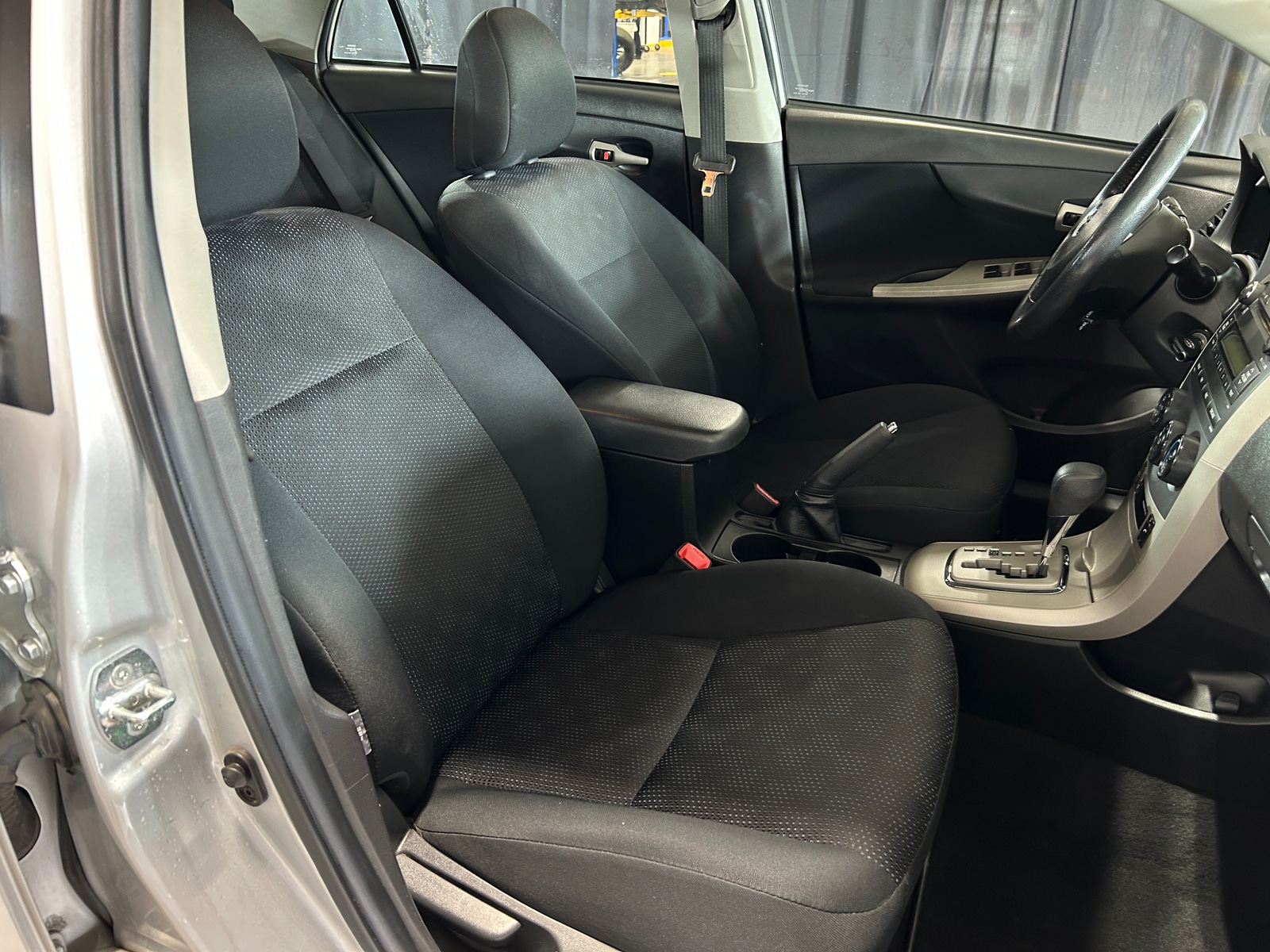 Thumbnail: 2010 Toyota Corolla - 2