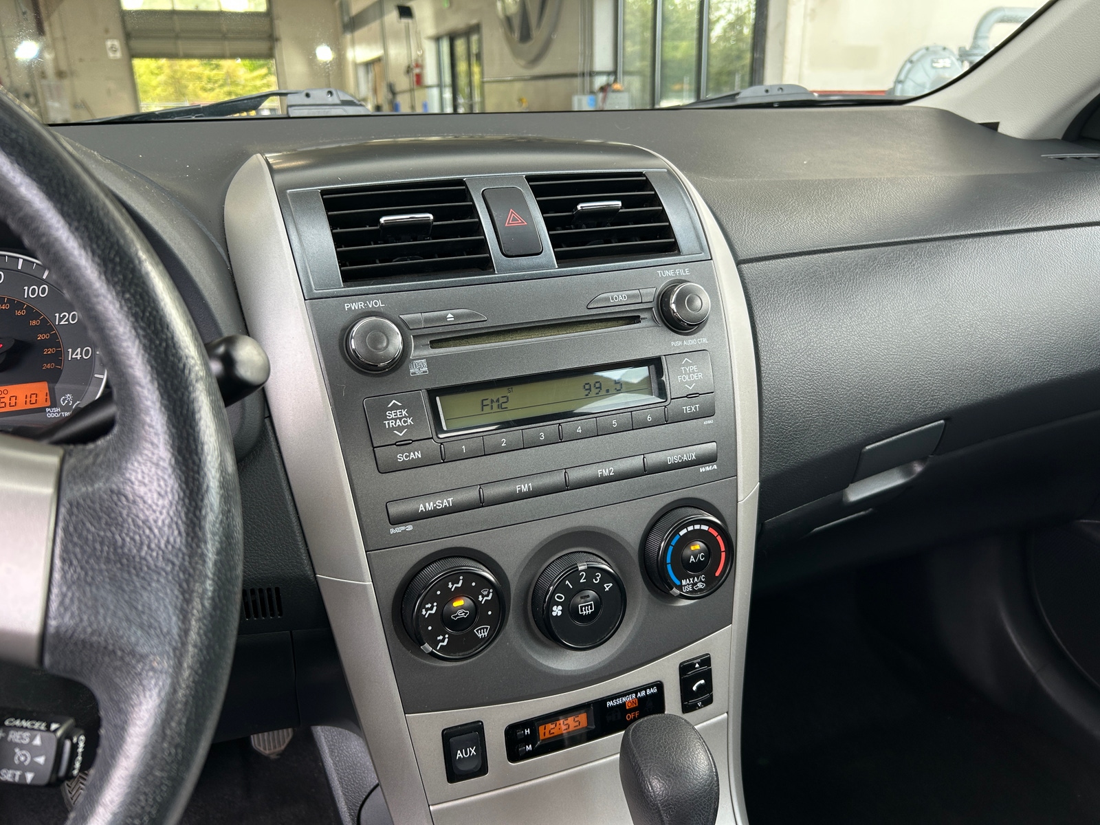 Thumbnail: 2010 Toyota Corolla - 4