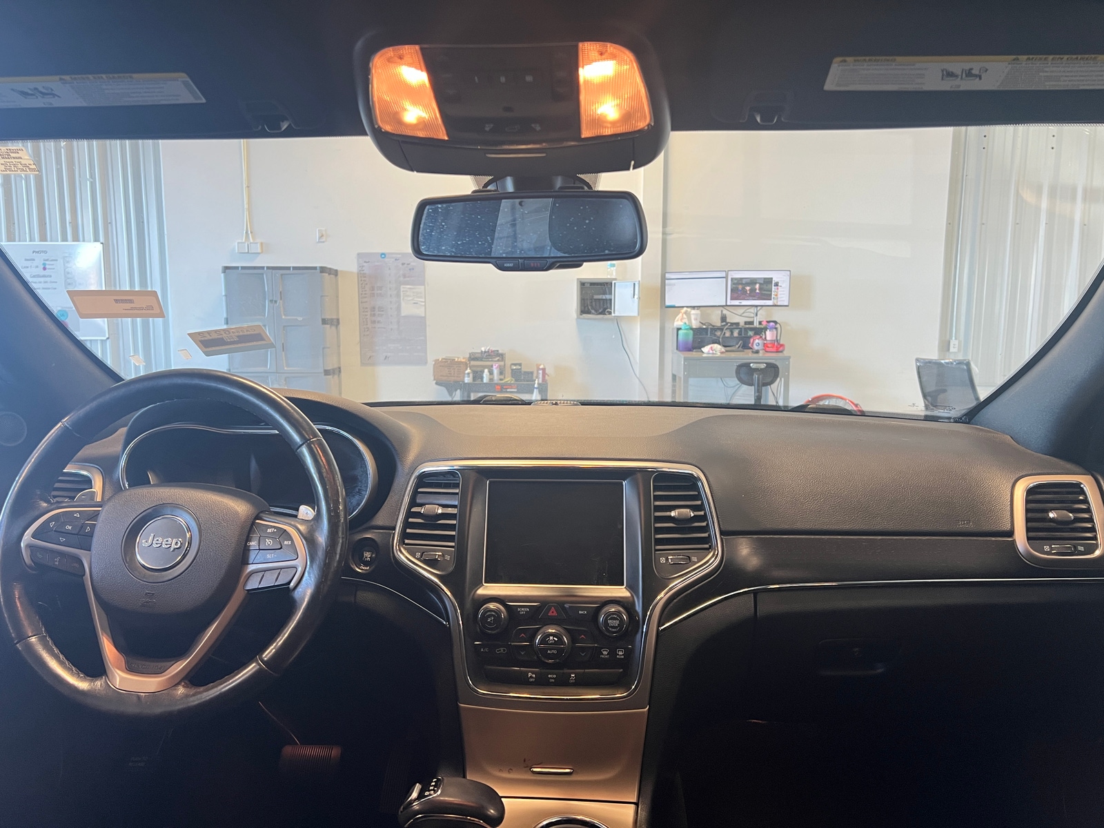Thumbnail: 2015 Jeep Grand Cherokee - 2
