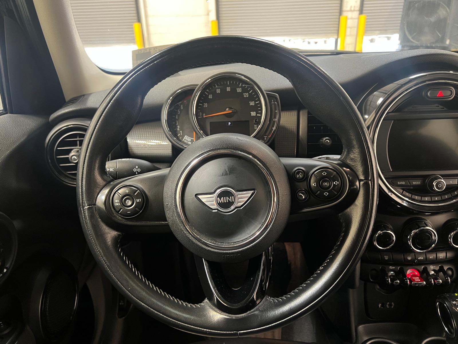 Thumbnail: 2018 MINI Cooper Hardtop - 4