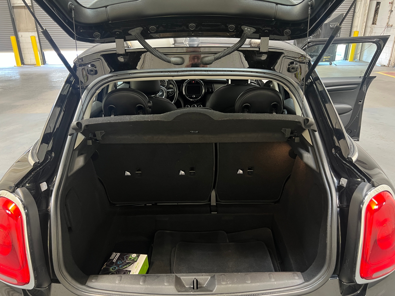 Thumbnail: 2018 MINI Cooper Hardtop - 6