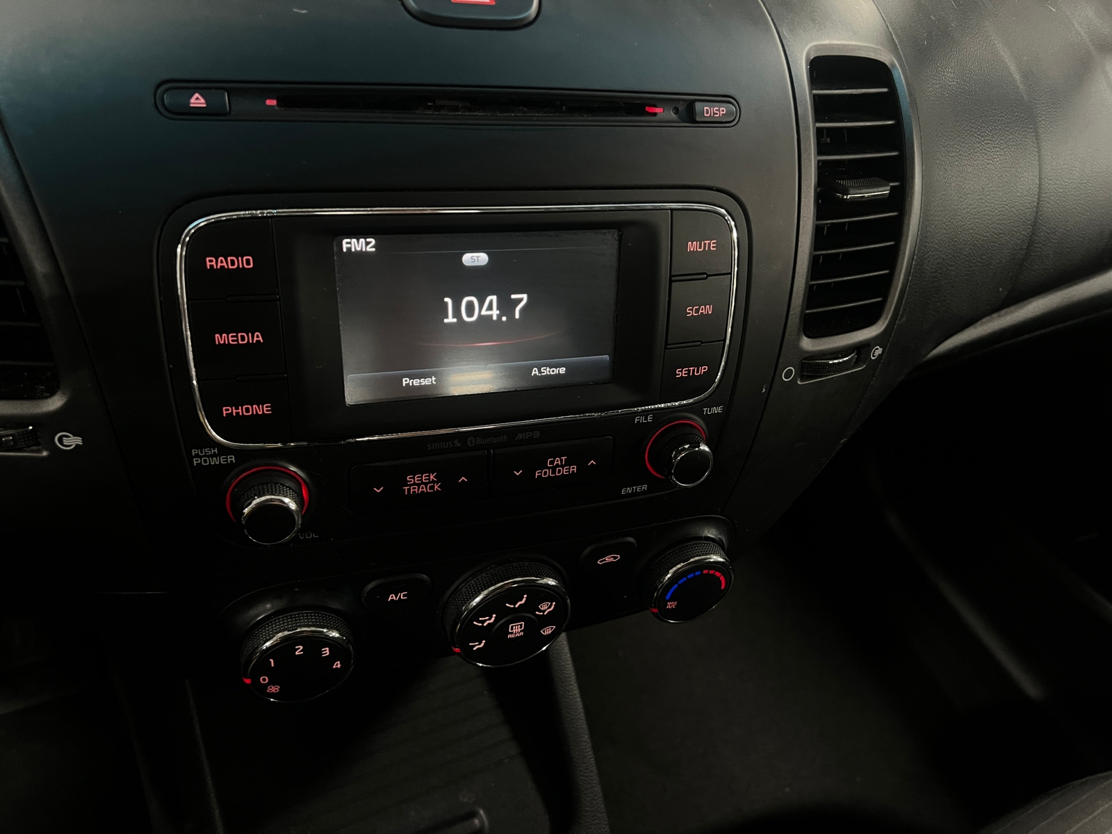 Thumbnail: 2016 Kia Forte - 4