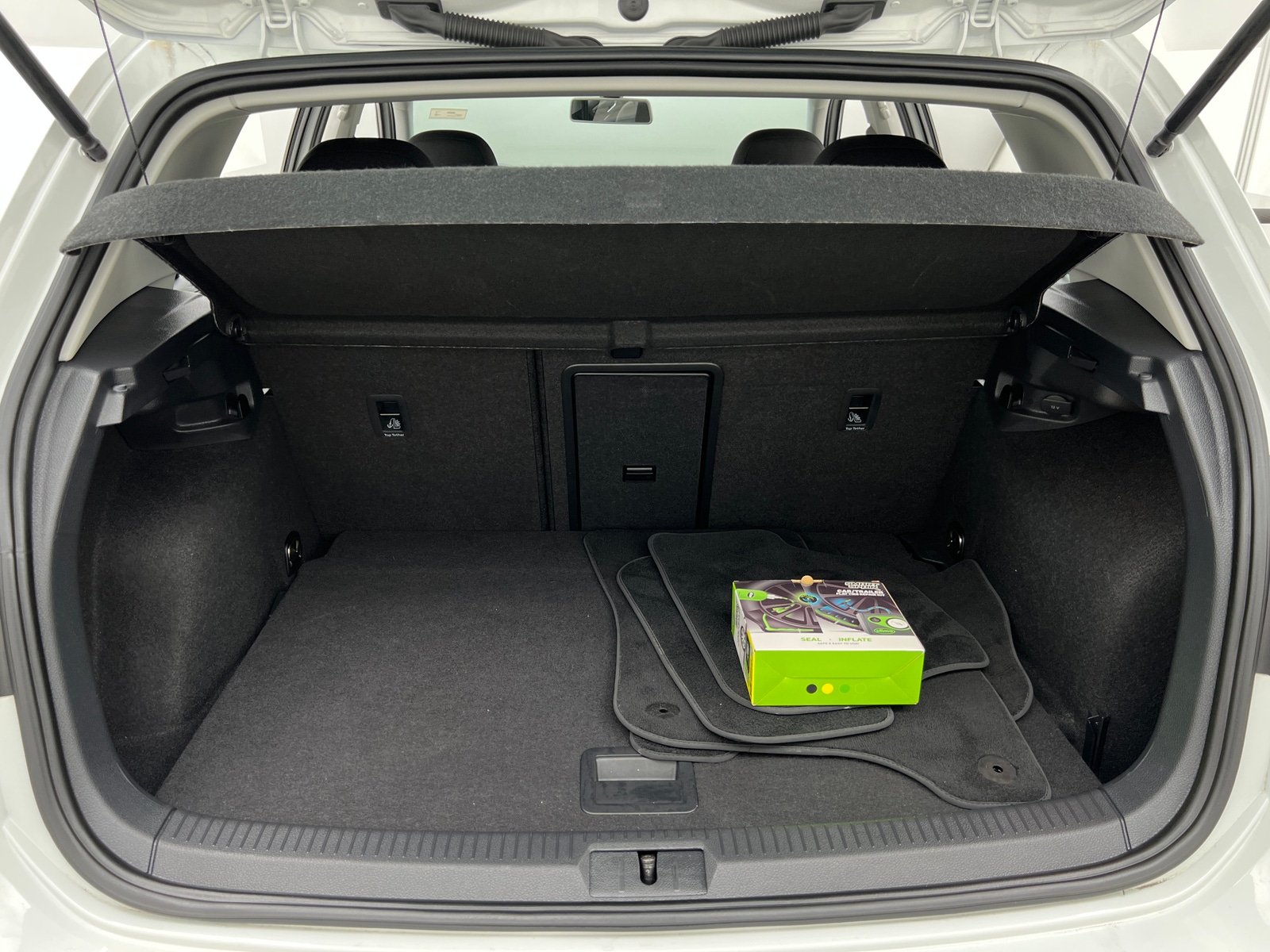 Thumbnail: 2019 Volkswagen e-Golf - 7