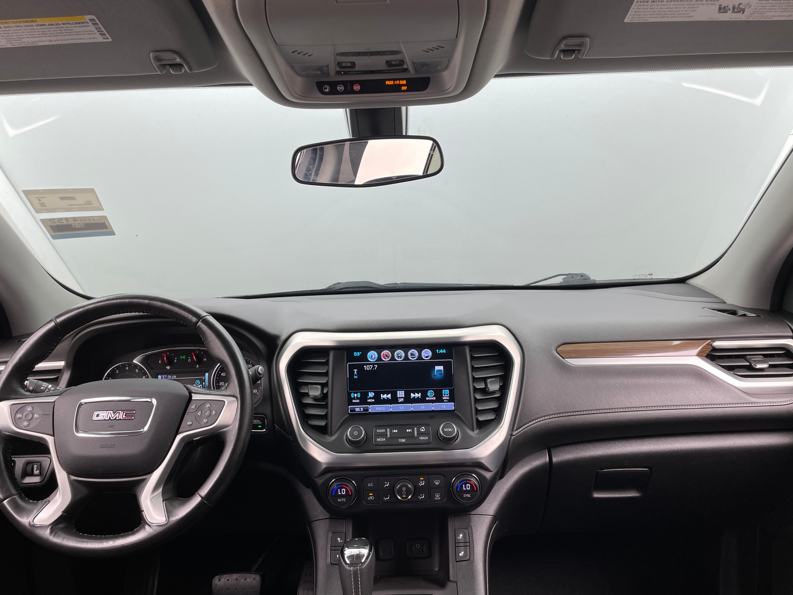 Thumbnail: 2018 GMC Acadia - 3