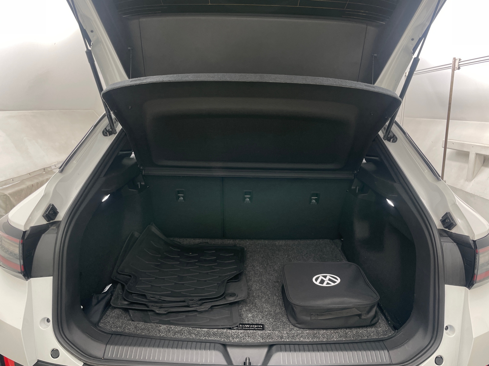 Thumbnail: 2024 Volkswagen ID.4 - 7