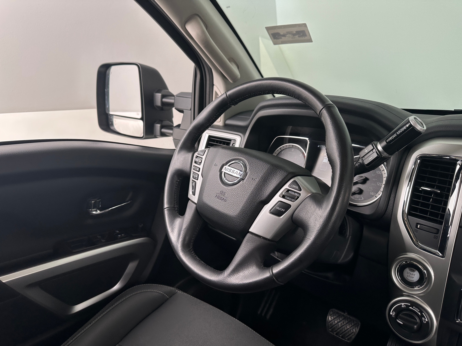 Thumbnail: 2018 Nissan Titan - 5