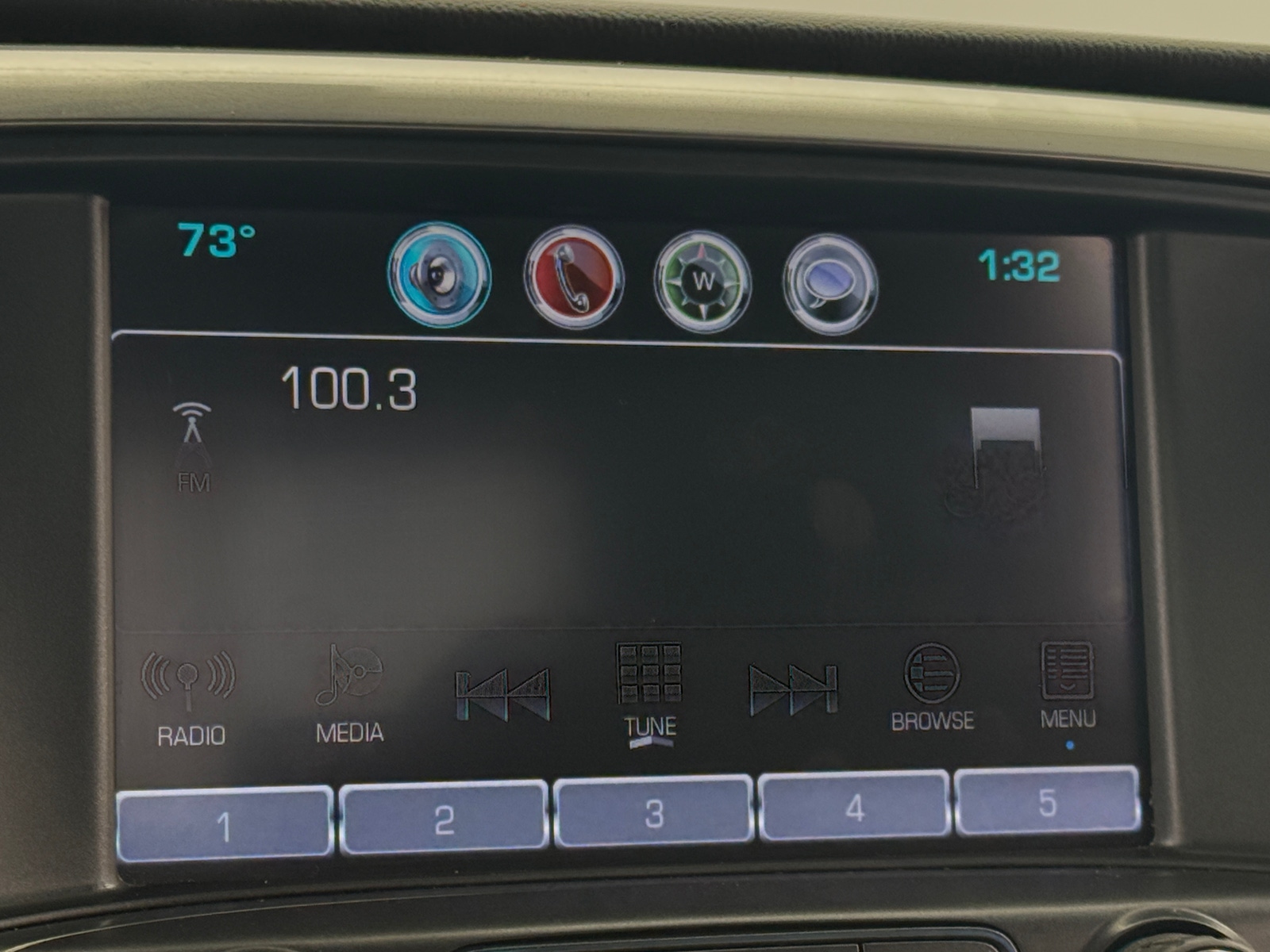 Thumbnail: 2017 Chevrolet Silverado 1500 - 4