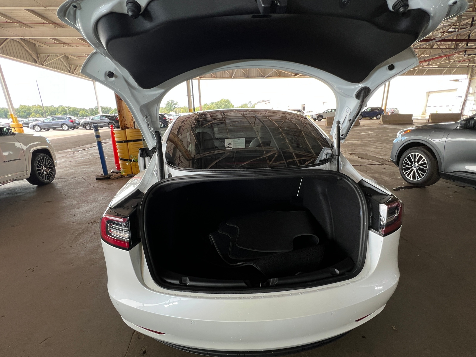 Thumbnail: 2021 Tesla Model 3 - 6