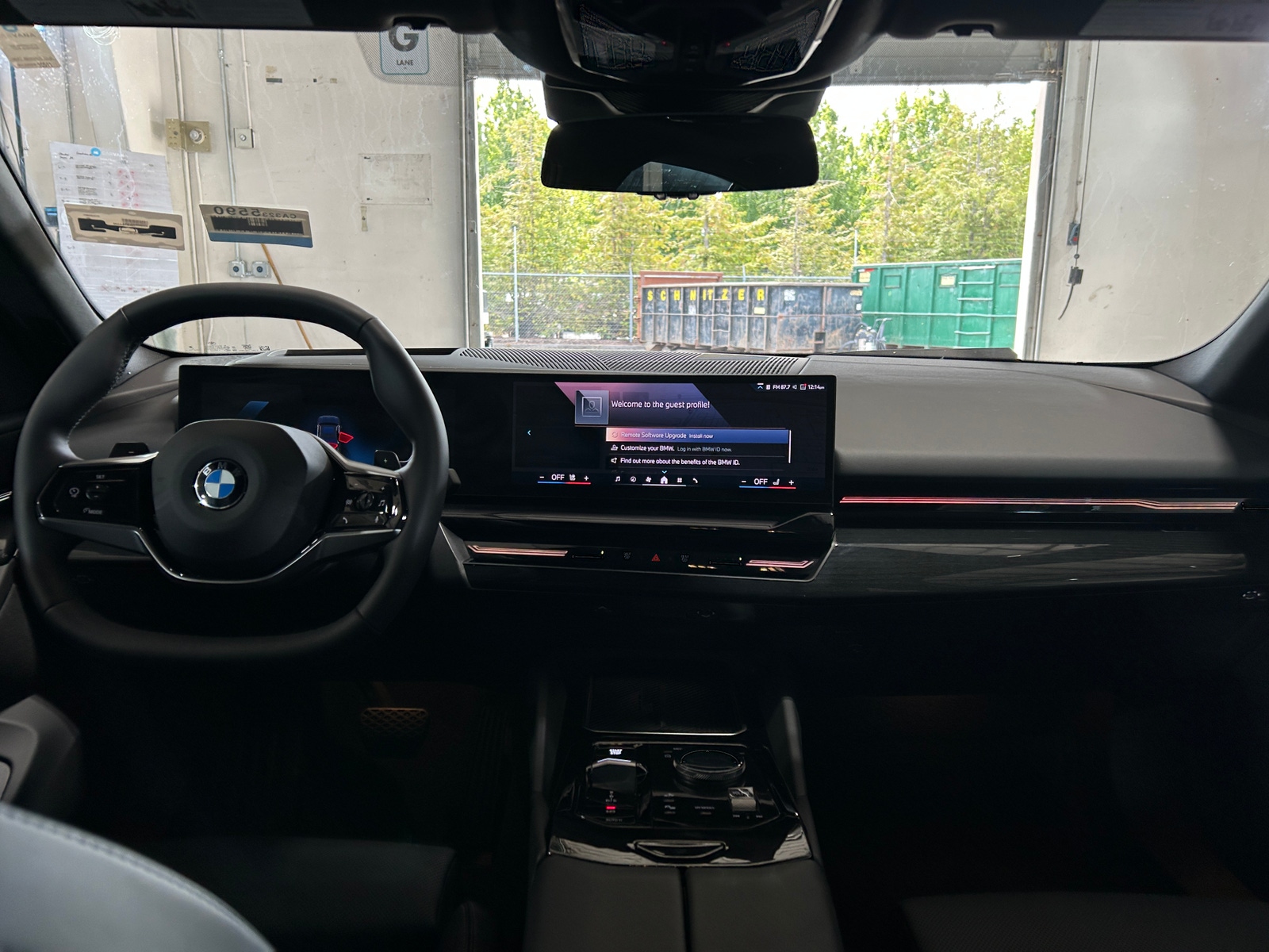 Thumbnail: 2025 BMW 5 Series - 2