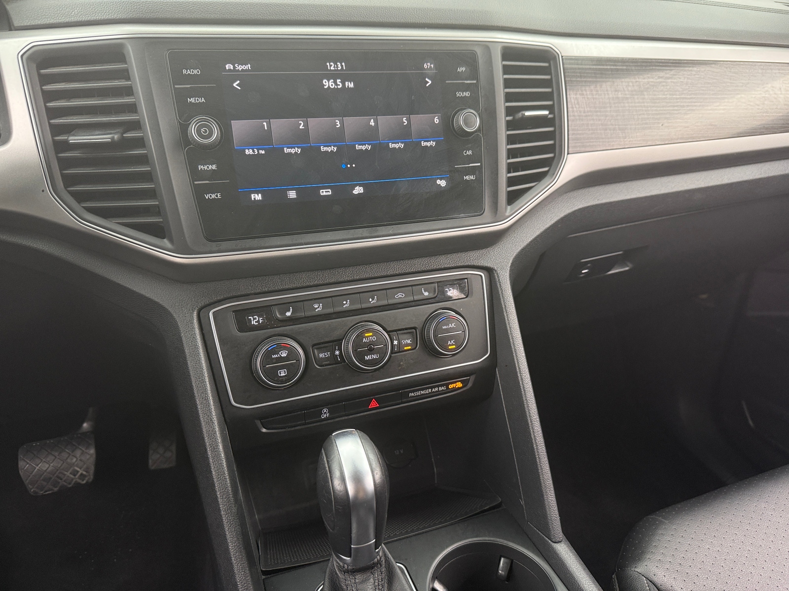 Thumbnail: 2018 Volkswagen Atlas - 3