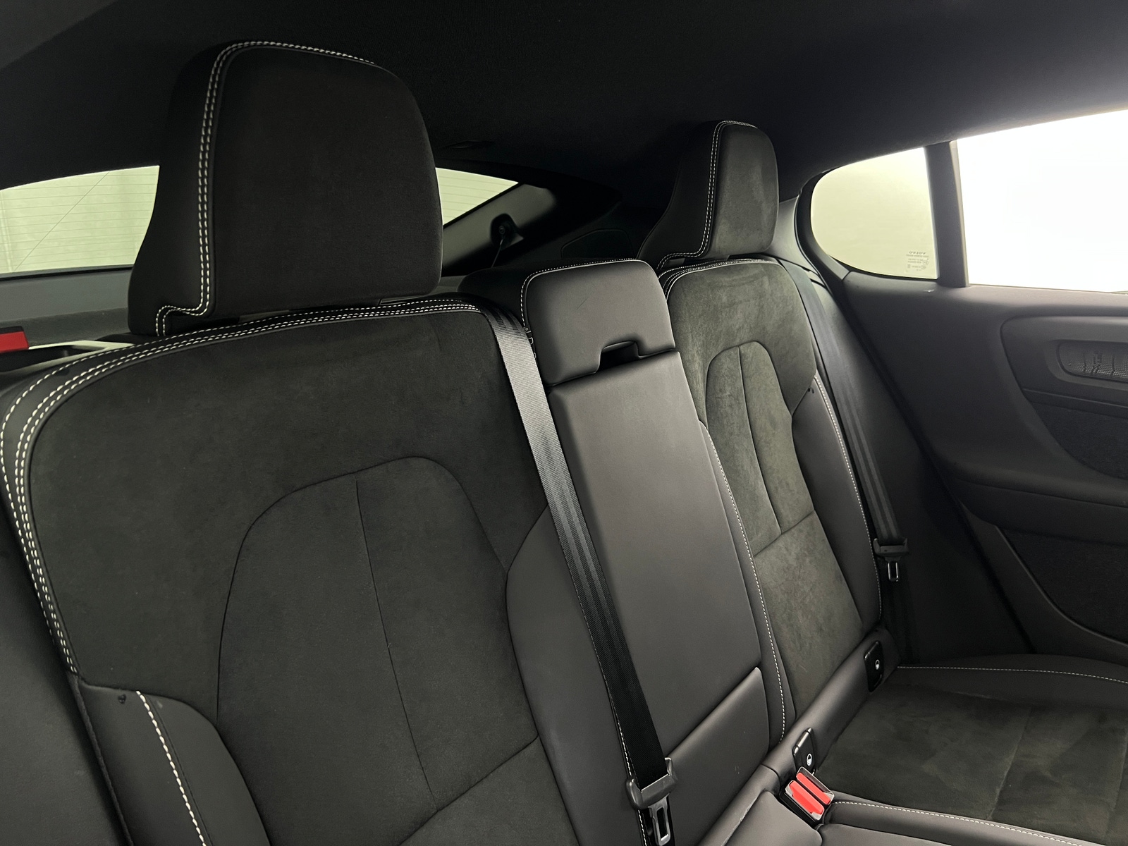 Thumbnail: 2023 Volvo C40 - 6