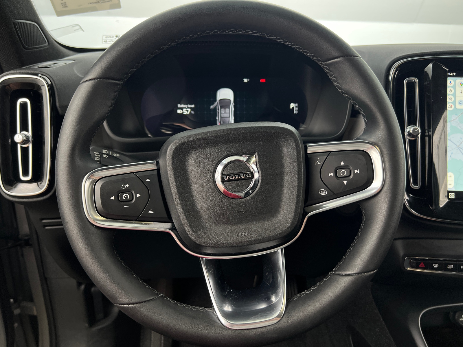Thumbnail: 2023 Volvo C40 - 5