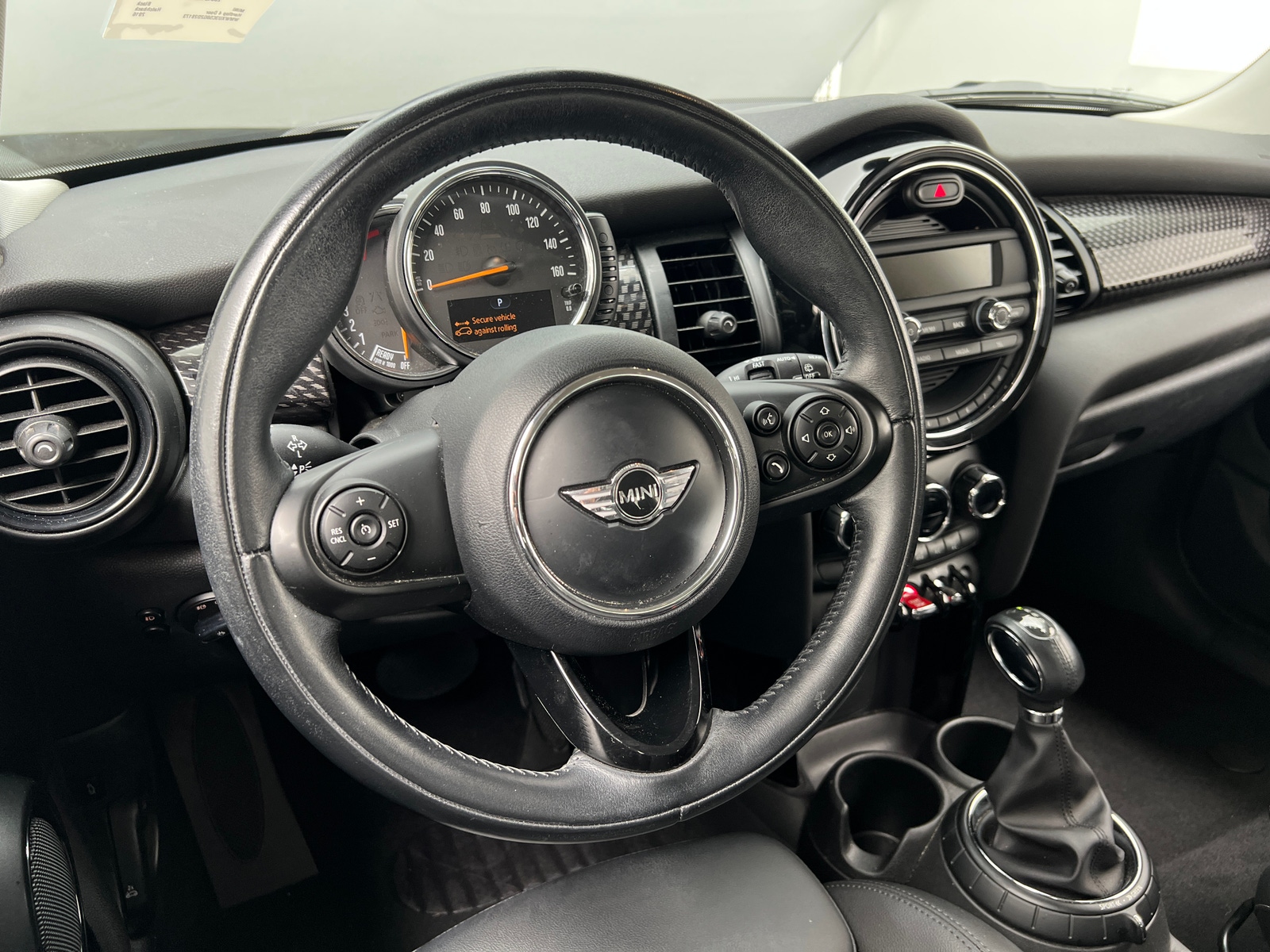 Thumbnail: 2016 MINI Cooper Hardtop - 4